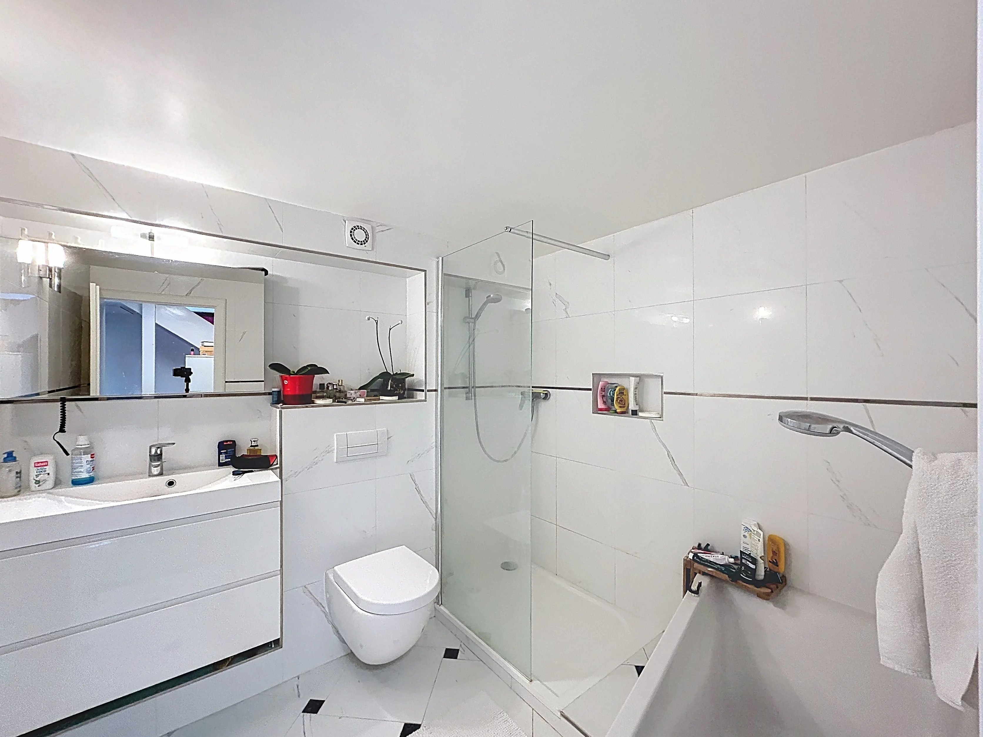 Appartement-villa situé dans les hauteurs de Lutry