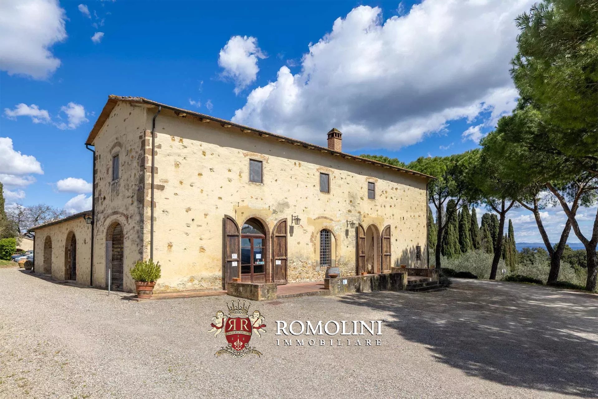 35 Bedroom Vineyard's Image 95