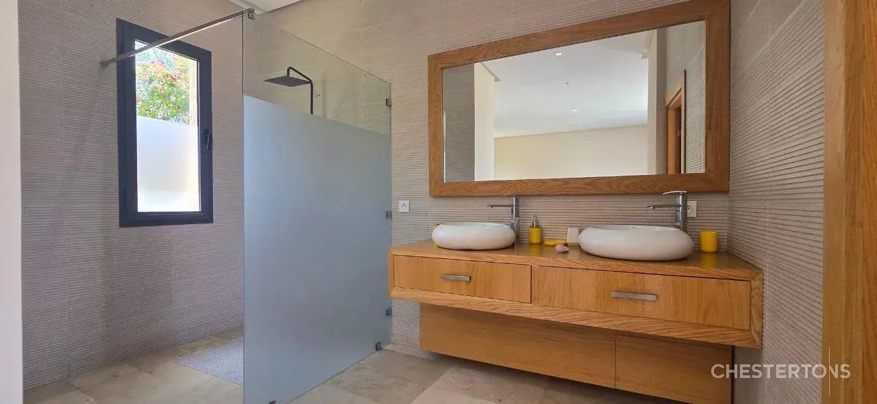 Image of Villa - 6 Bedrooms for Sale in Marrakech-Ménara-Marrakech-Morocco, Image 23