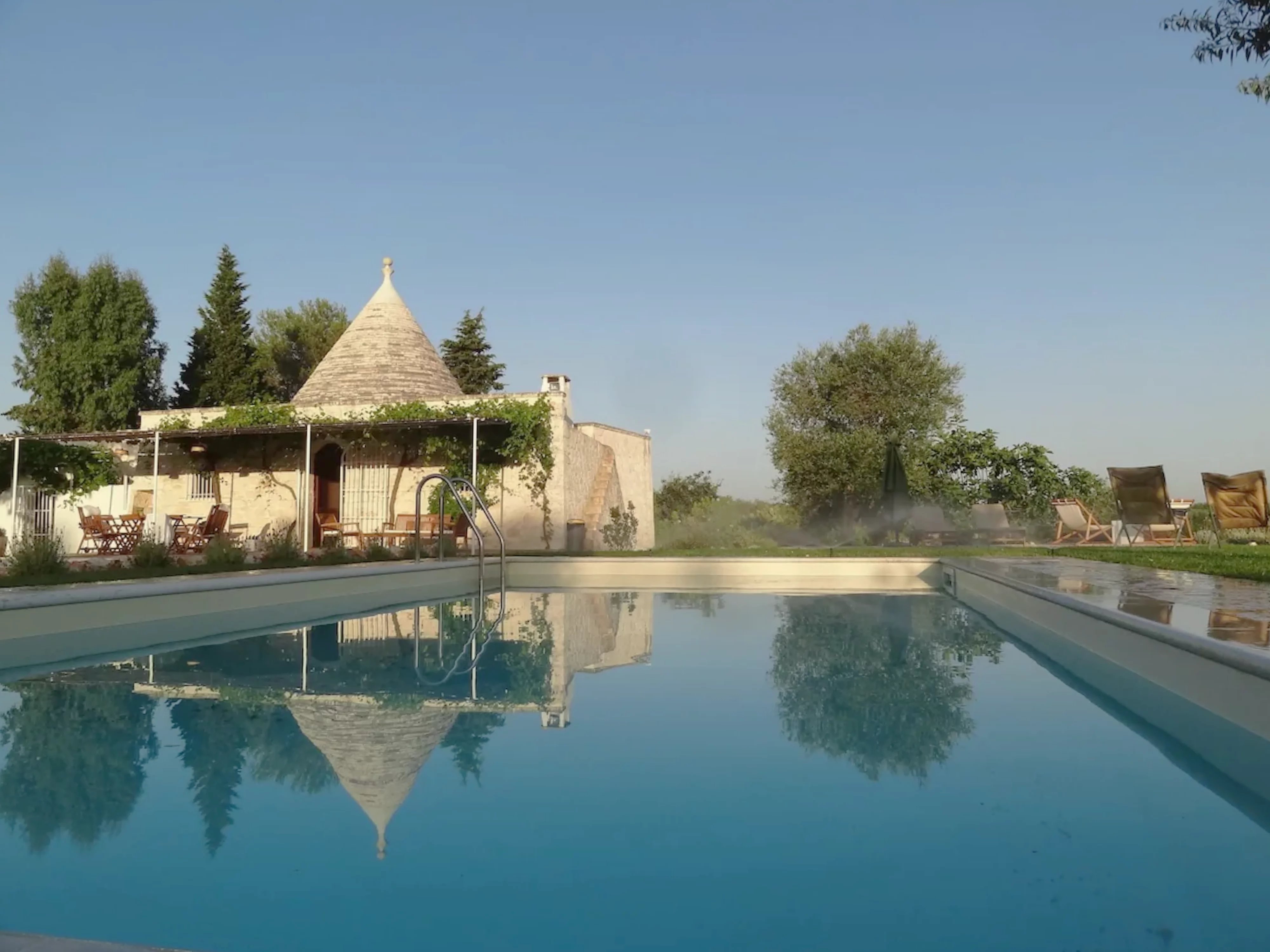 RENOVATED TRULLO WITH SWIMMING POOL IN THE HEART OF THE ITRIA VALLEY