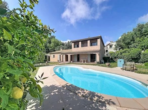 EXCLUSIVE - PROVENÇAL VILLA WITH POOL - SAINT MICHEL