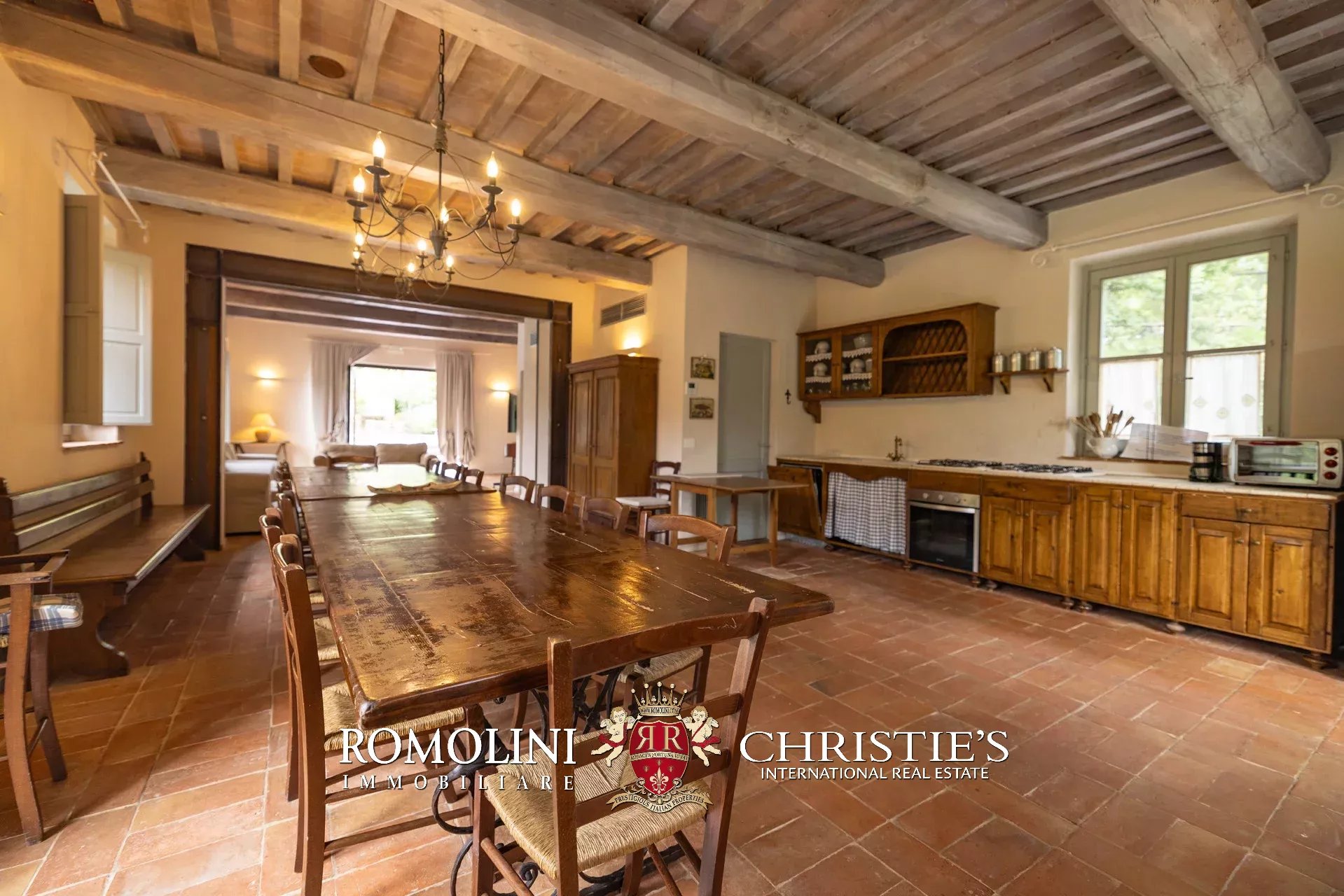6 Bedroom Villa/Townhouse's Image 44