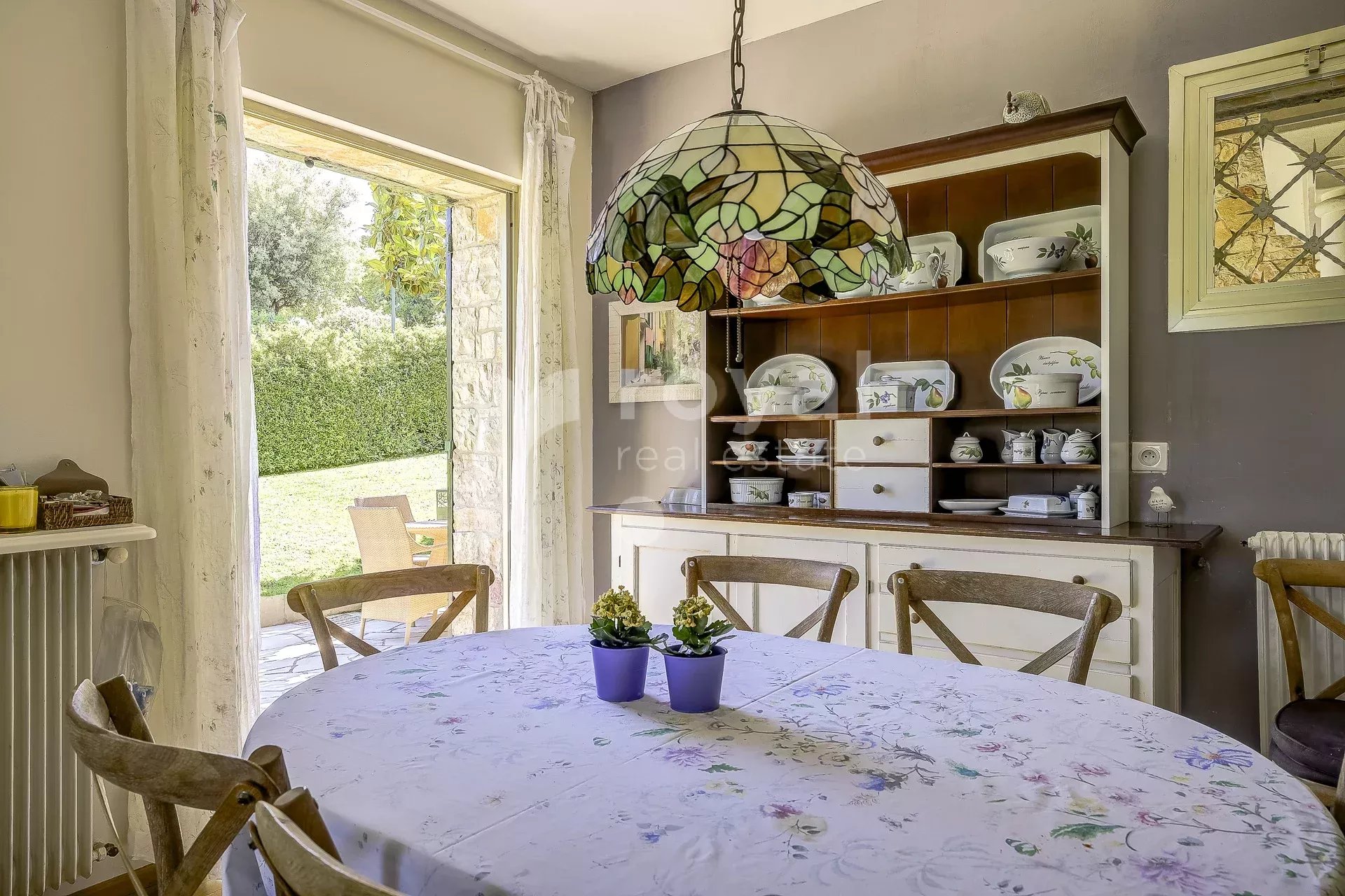 Belle villa en pierres dans un domaine fermé au calme — photo 19