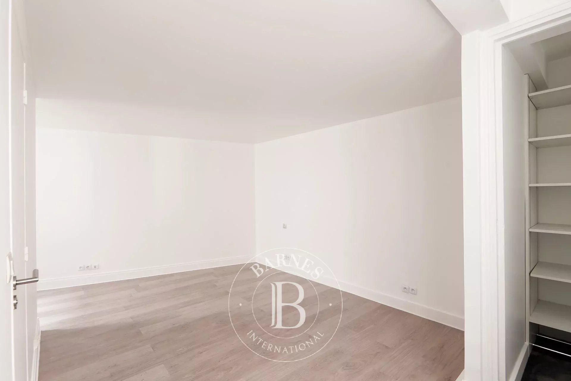 Daire Paris 3ème - picture 6