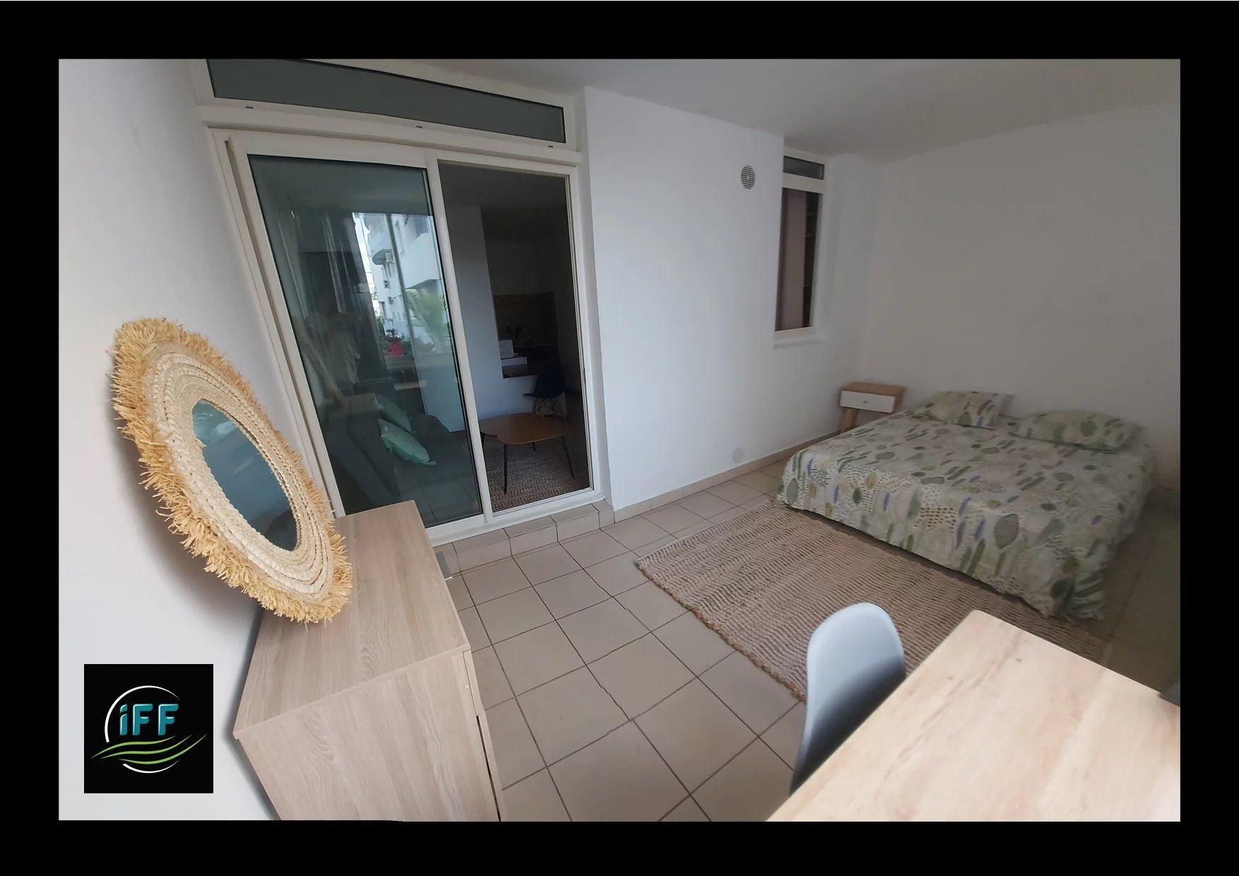 STUDIO - 19.73 m2 - SAINTE-CLOTILDE