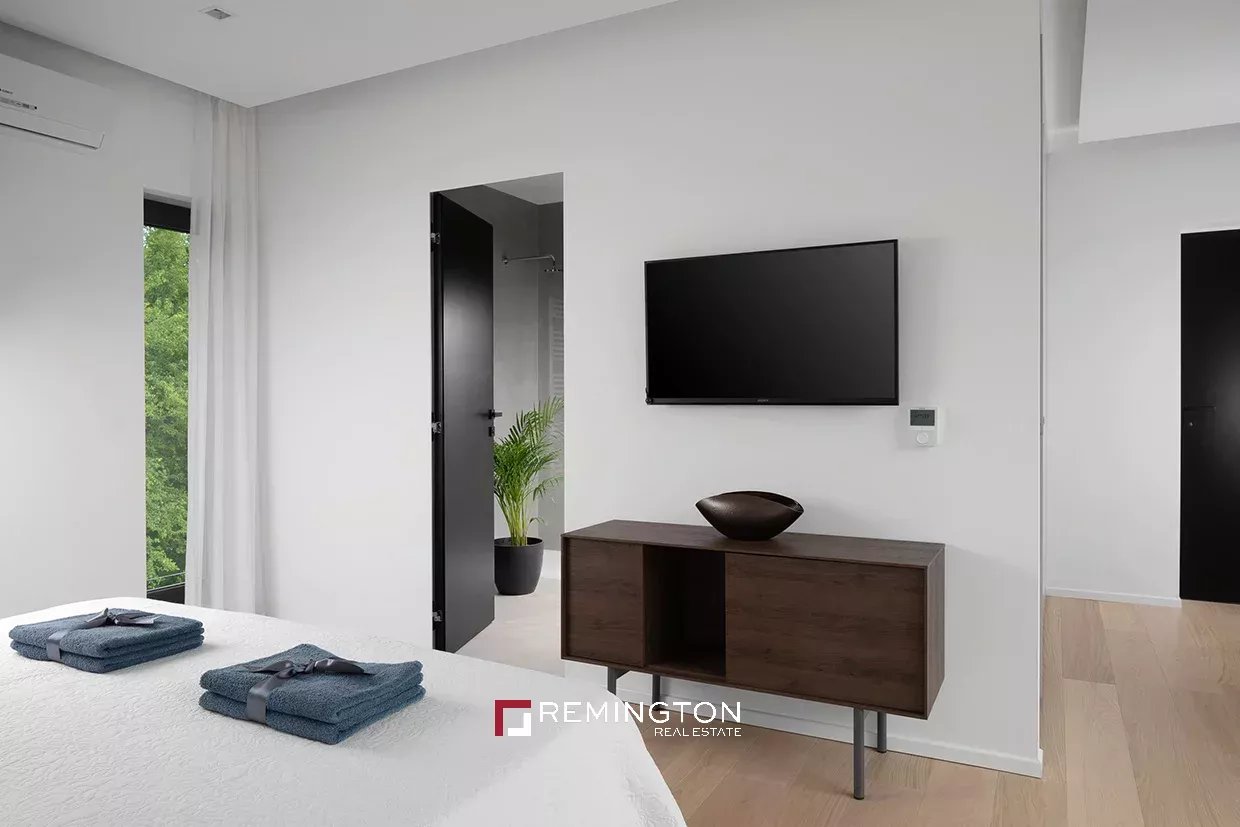 4 Bedroom Villa/Townhouse's Image 9