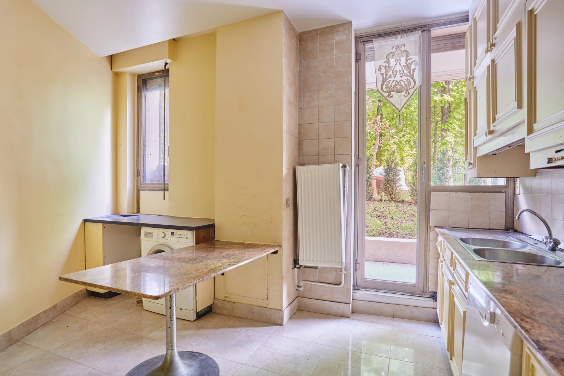 2 Bedroom Apartment/Flat's Image 7