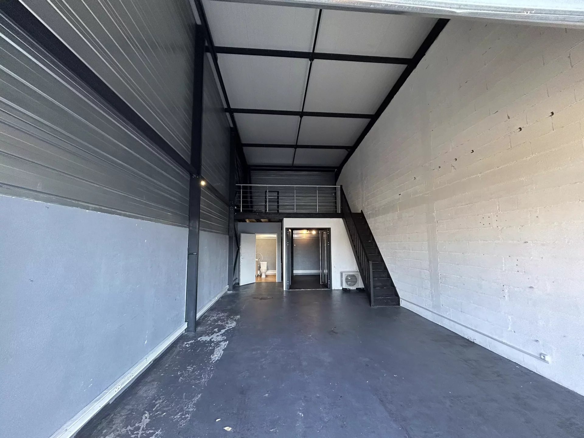 Location Local commercial Roquebrune-sur-Argens