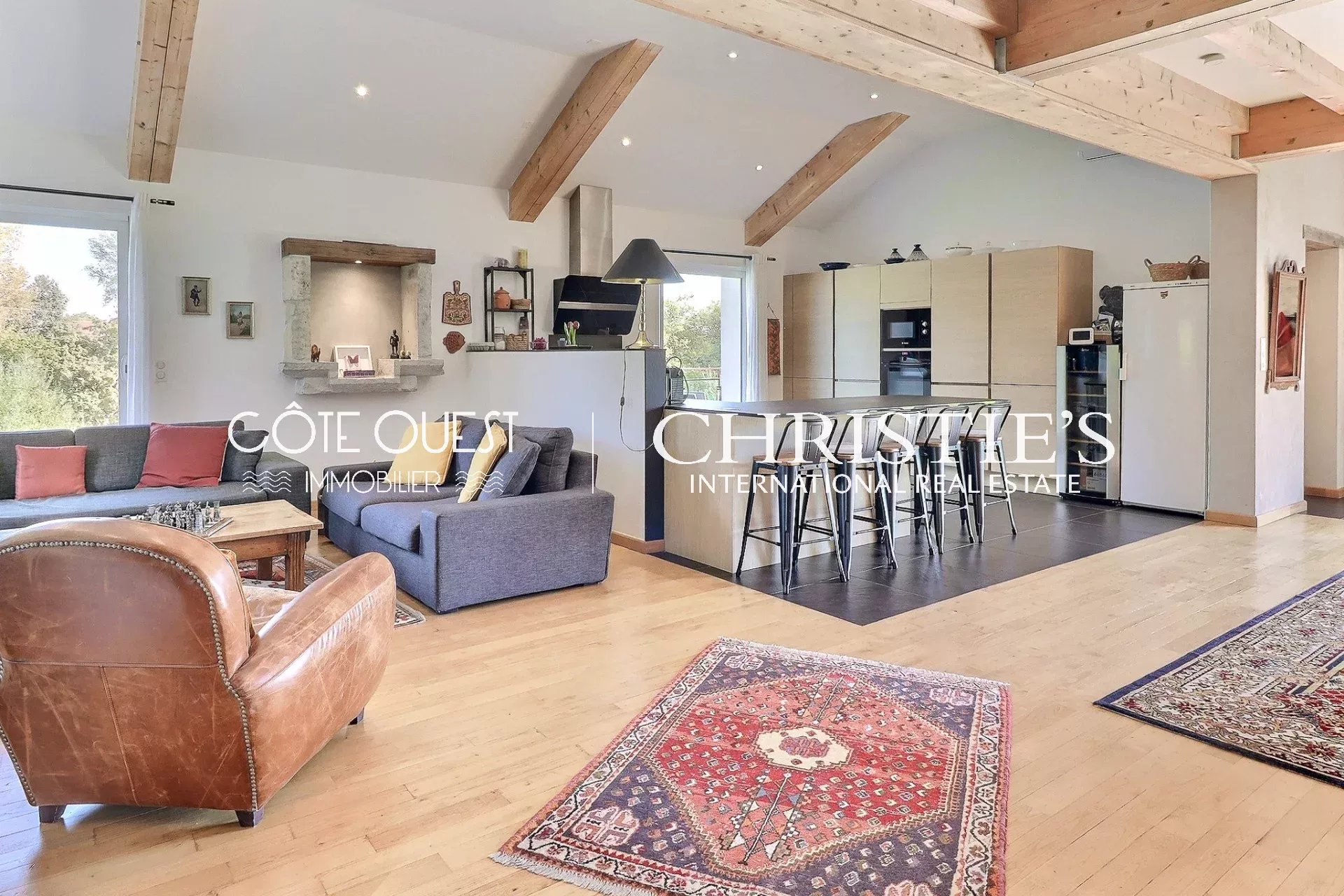 5 Bedroom Villa/Townhouse's Image 6