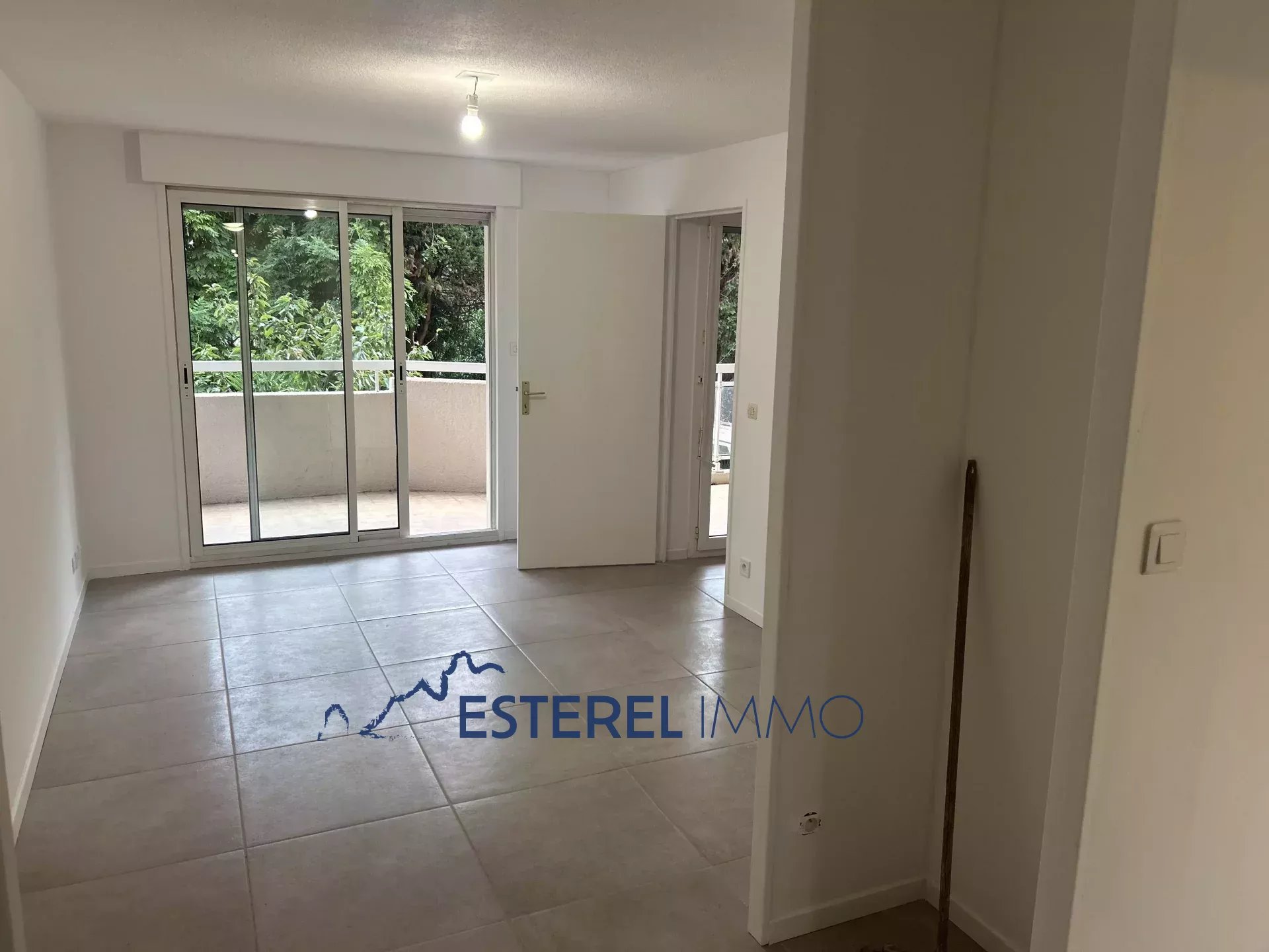 Appartement à Mandelieu-la-Napoule — référence 86370731