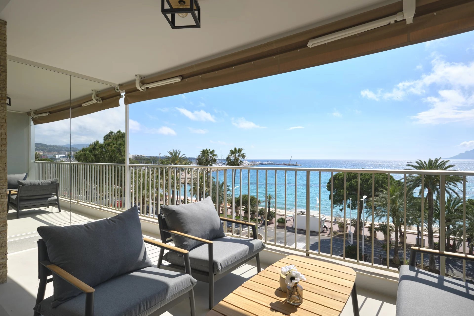 A LA VENTE : CANNES / CROISETTE VUE MER   3P + Terrasse et Garage