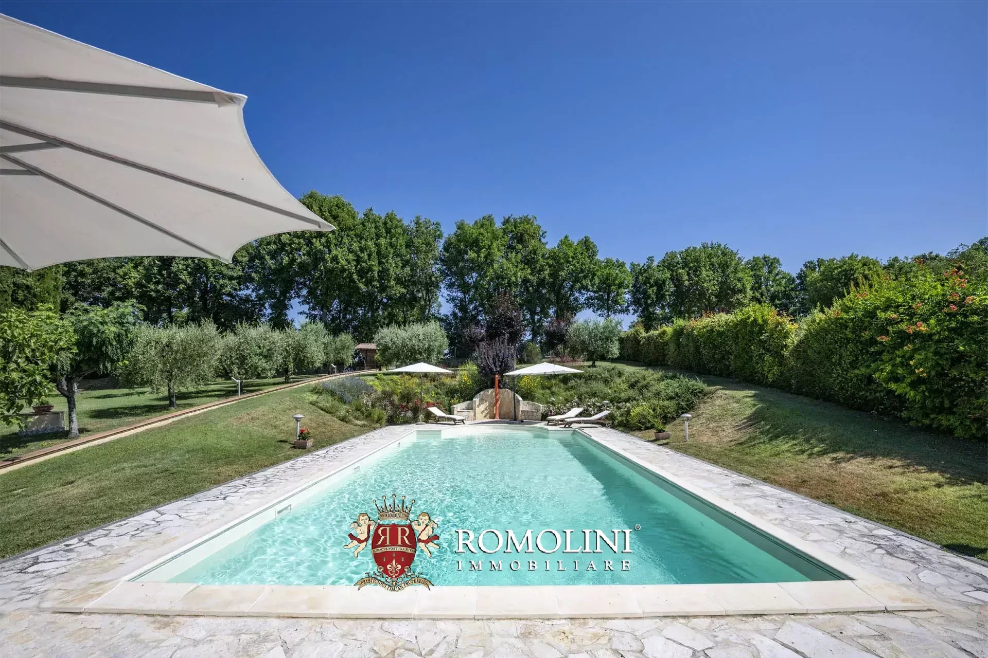 3 Bedroom Villa/Townhouse's Image 11