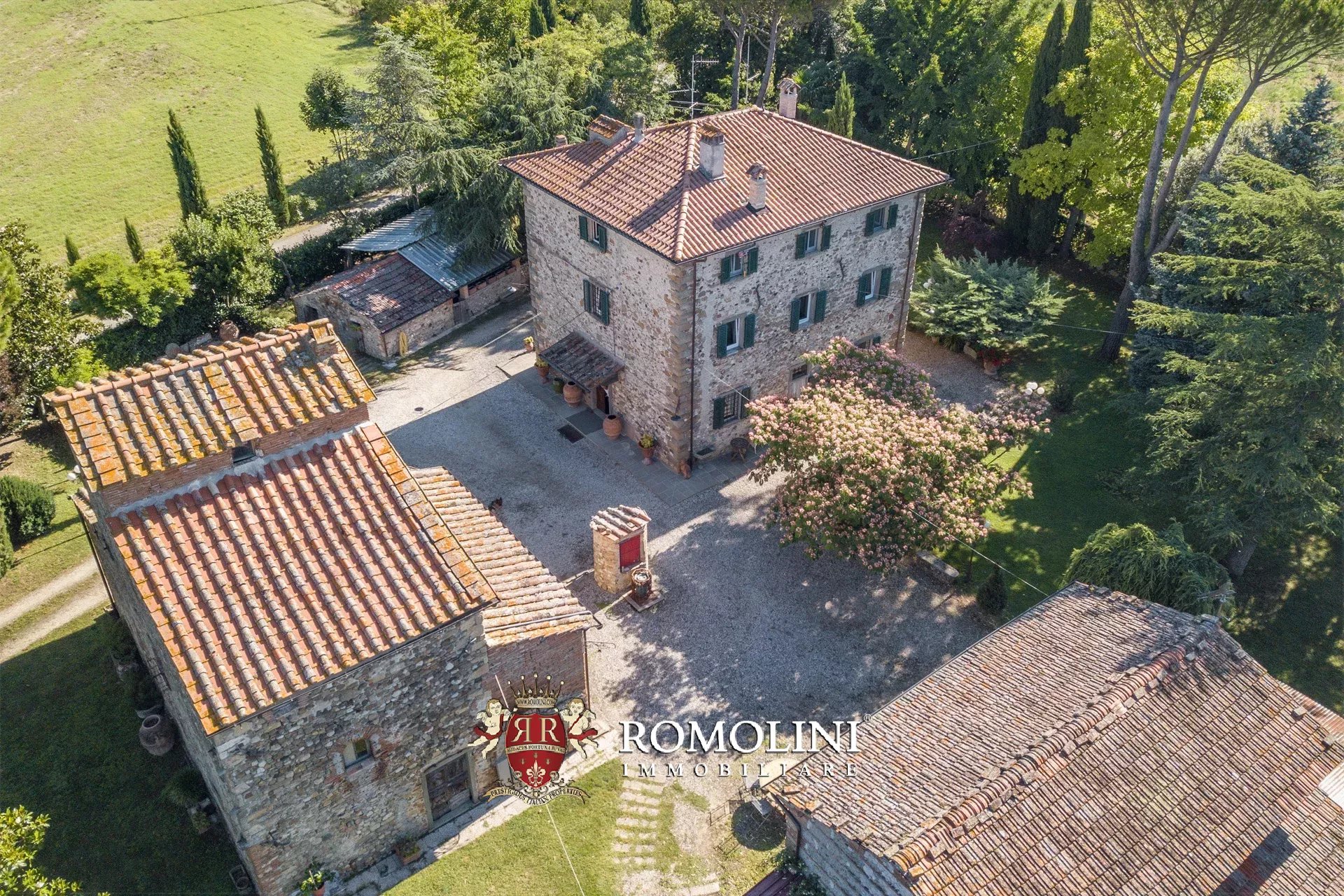 7 Bedroom Villa/Townhouse's Image 7
