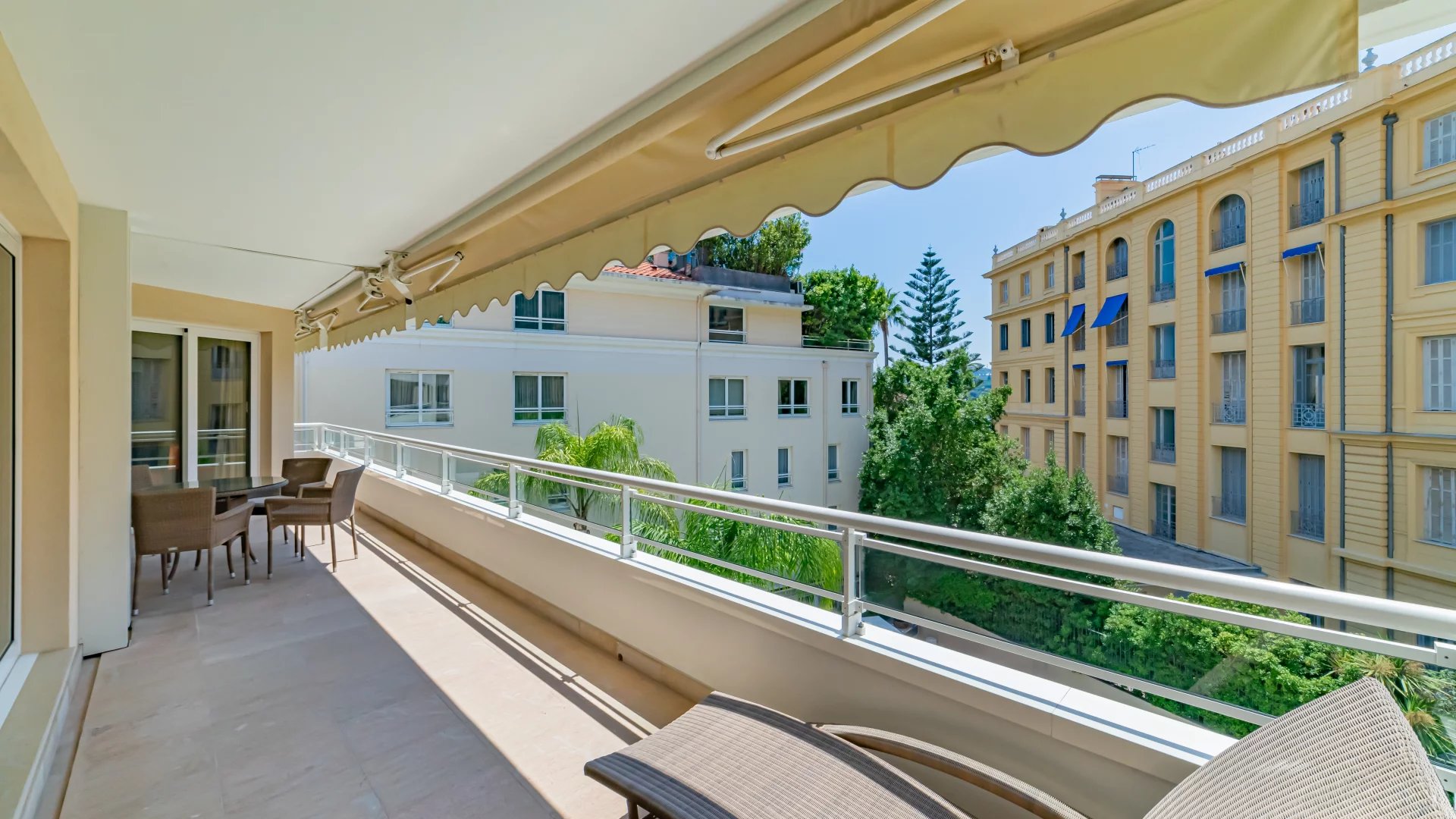 Spacieux appartement en plein centre de Beaulieu-sur-Mer