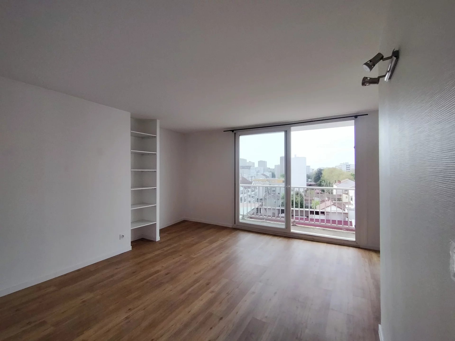 6916069 Location Villeurbanne