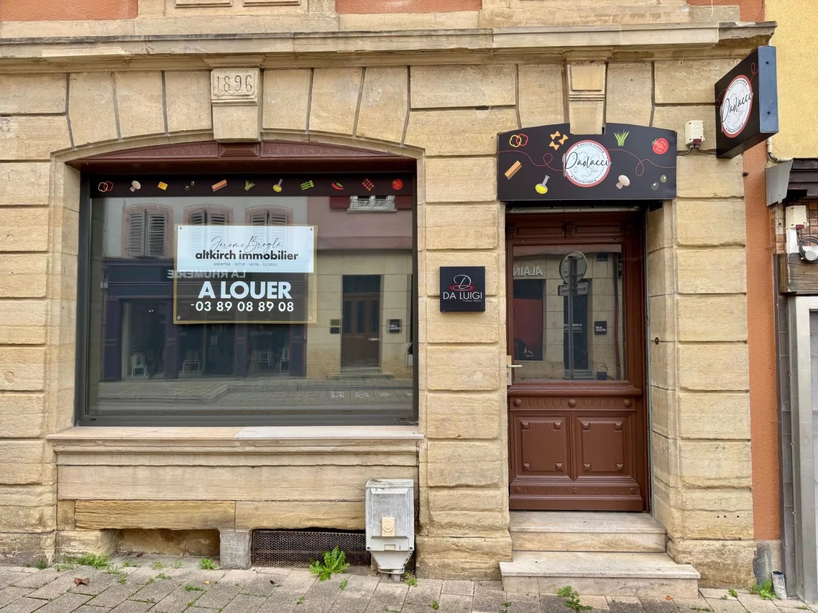 ALTKIRCH - coeur de ville, local commercial à forte visibilité... — photo 8