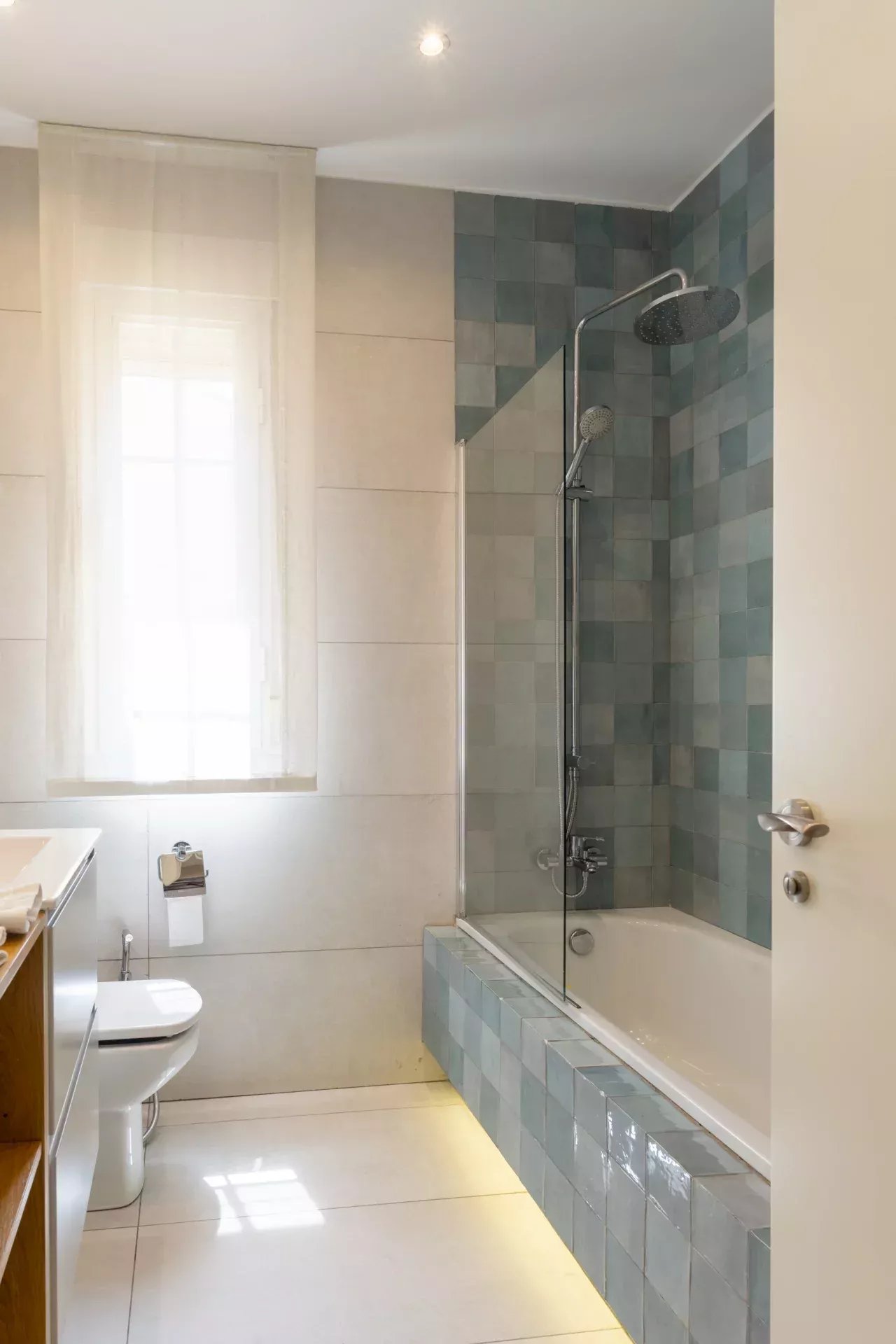 Exclusive Penthouse with Private Terrace in the Heart of Salamanca - picture 8