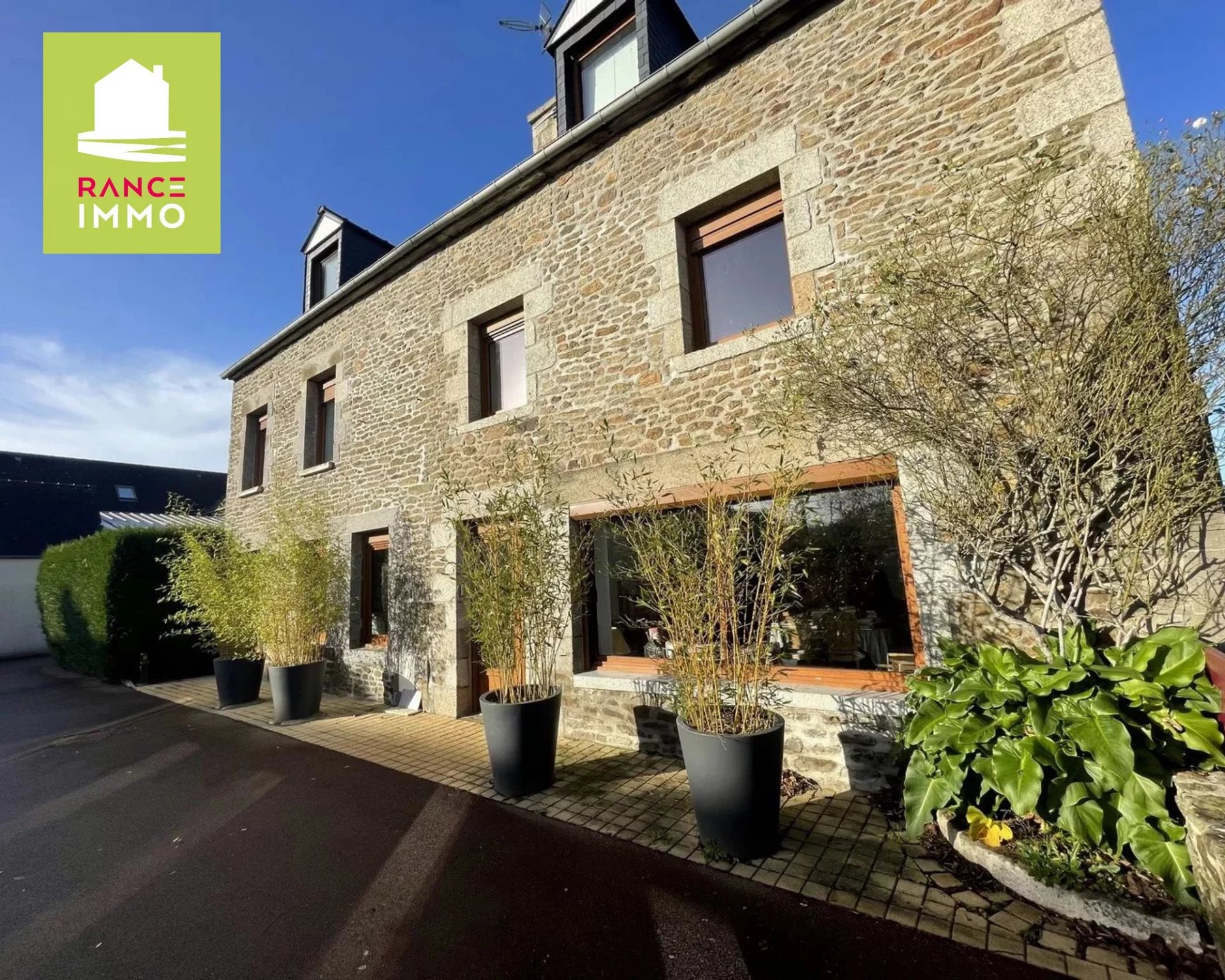 RARE MAISON EN PIERRES LA VICOMTE/RANCE