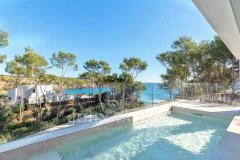 Exclusive apartmen with stunning sea views in Cala Llenya — photo 3 of 7