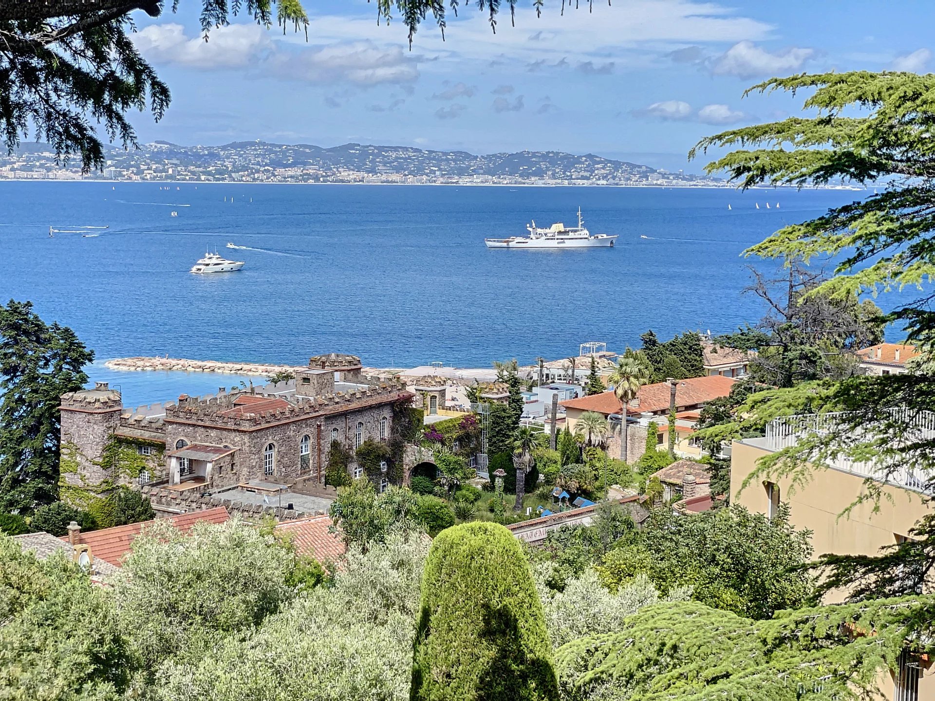 06590 THÉOULE-SUR-MER APPARTEMENT