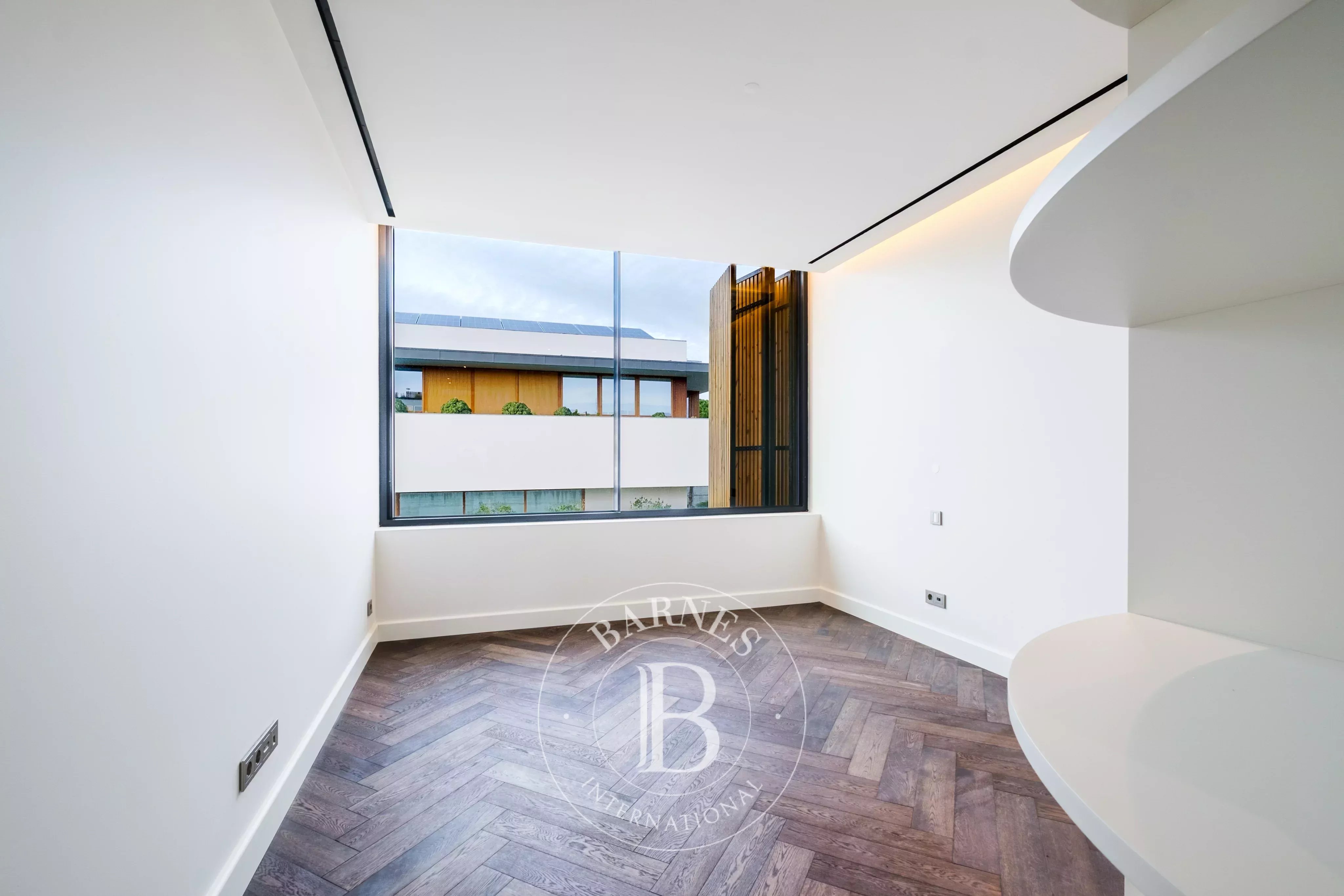 Contemporary villa in Cascais