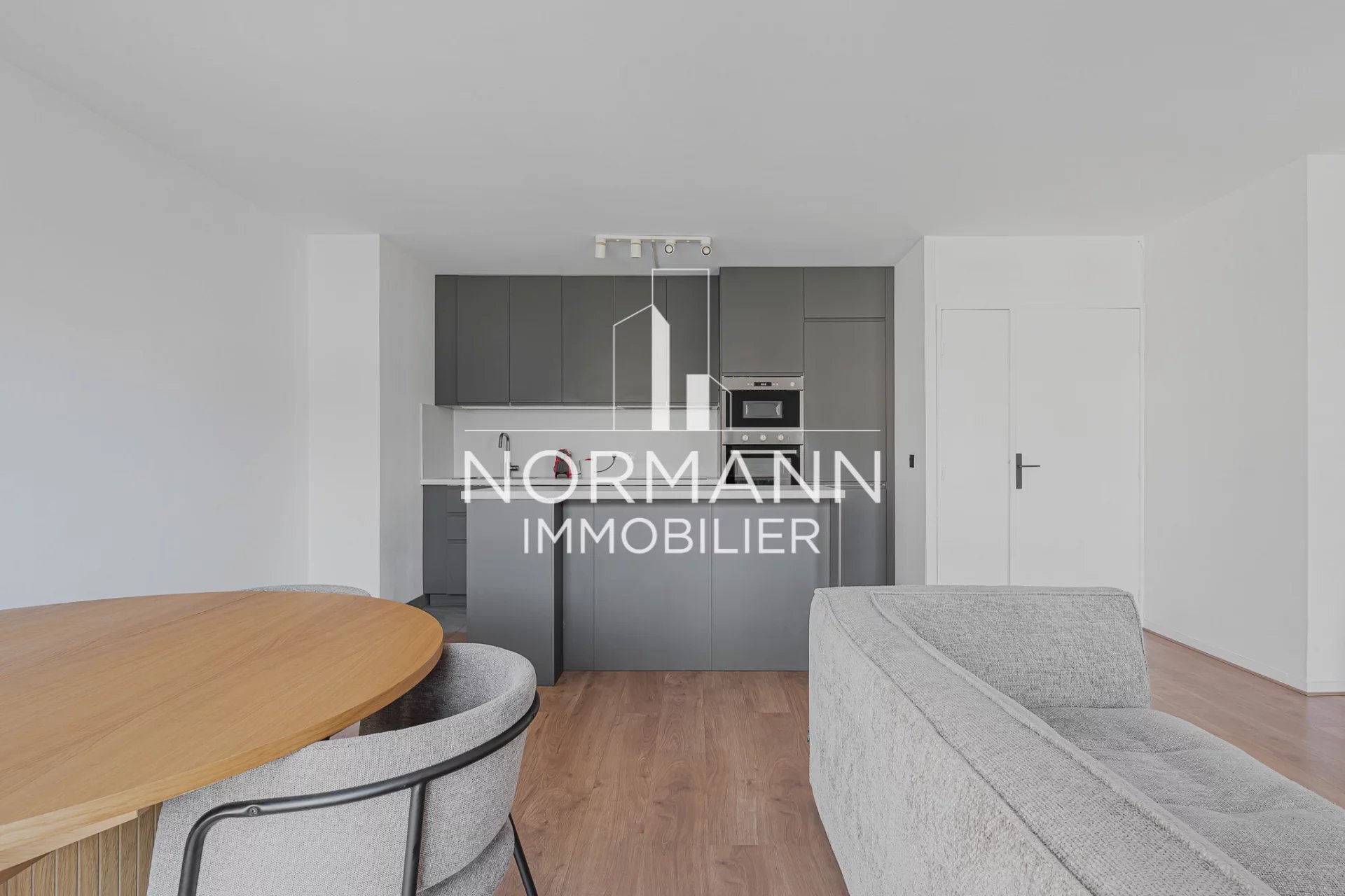 Sale Apartment Levallois-Perret Front de Seine