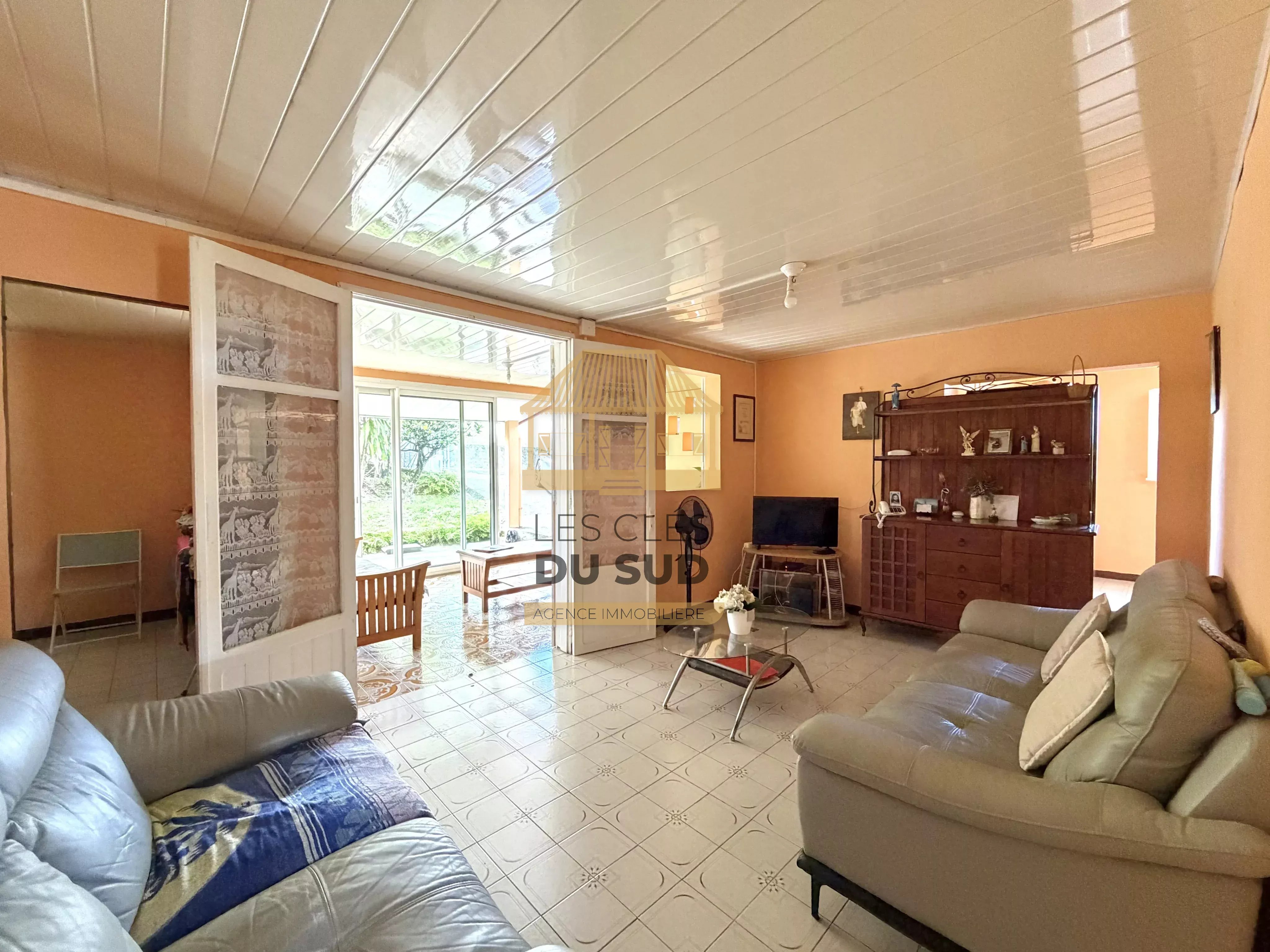 A VENDRE - MAISON DE TYPE T4 DE 101 M² ENVIRON - SAINT JOSEPH - 197 000 €