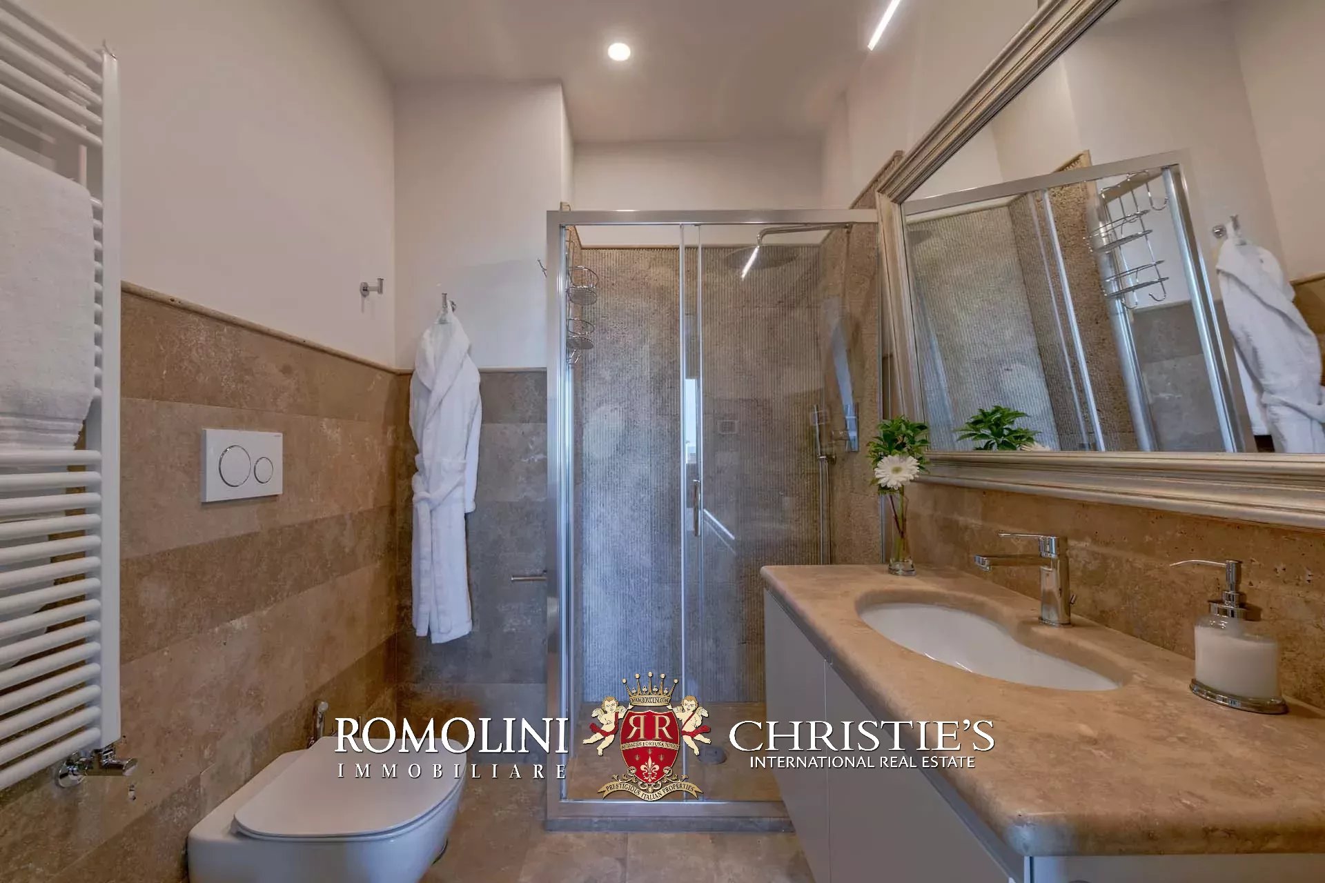 7 Bedroom Villa/Townhouse's Image 103