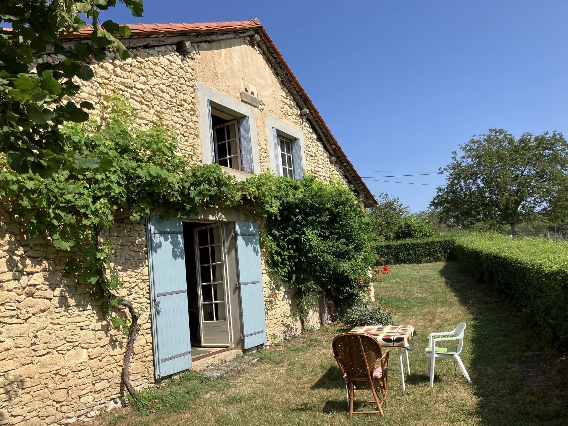 Belle demeure en pierre pleine de caractère