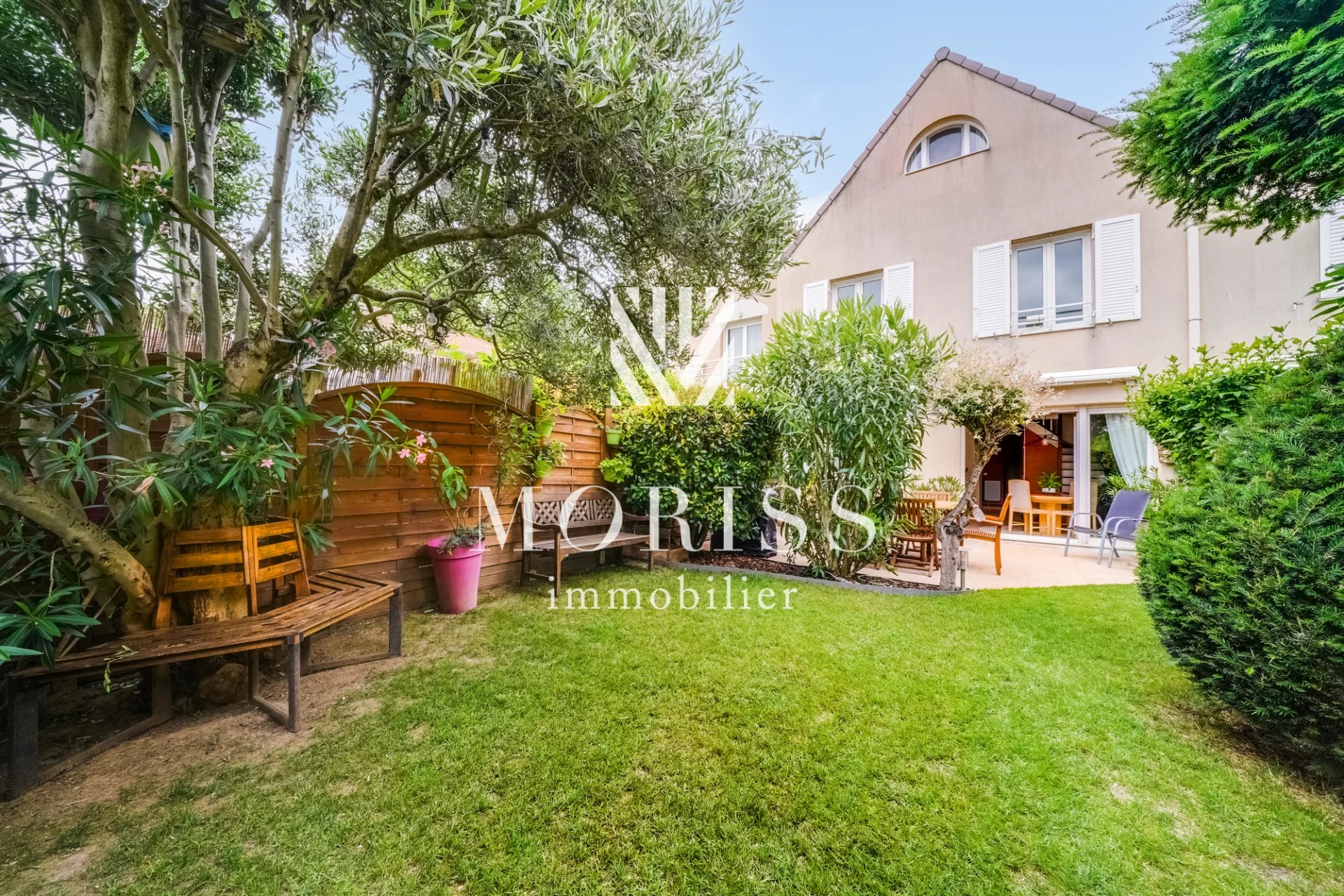 ST  MAURICE BOIS MAISON 141m2 4 CHAMBRES TERRASSE ET JARDIN - Image 1