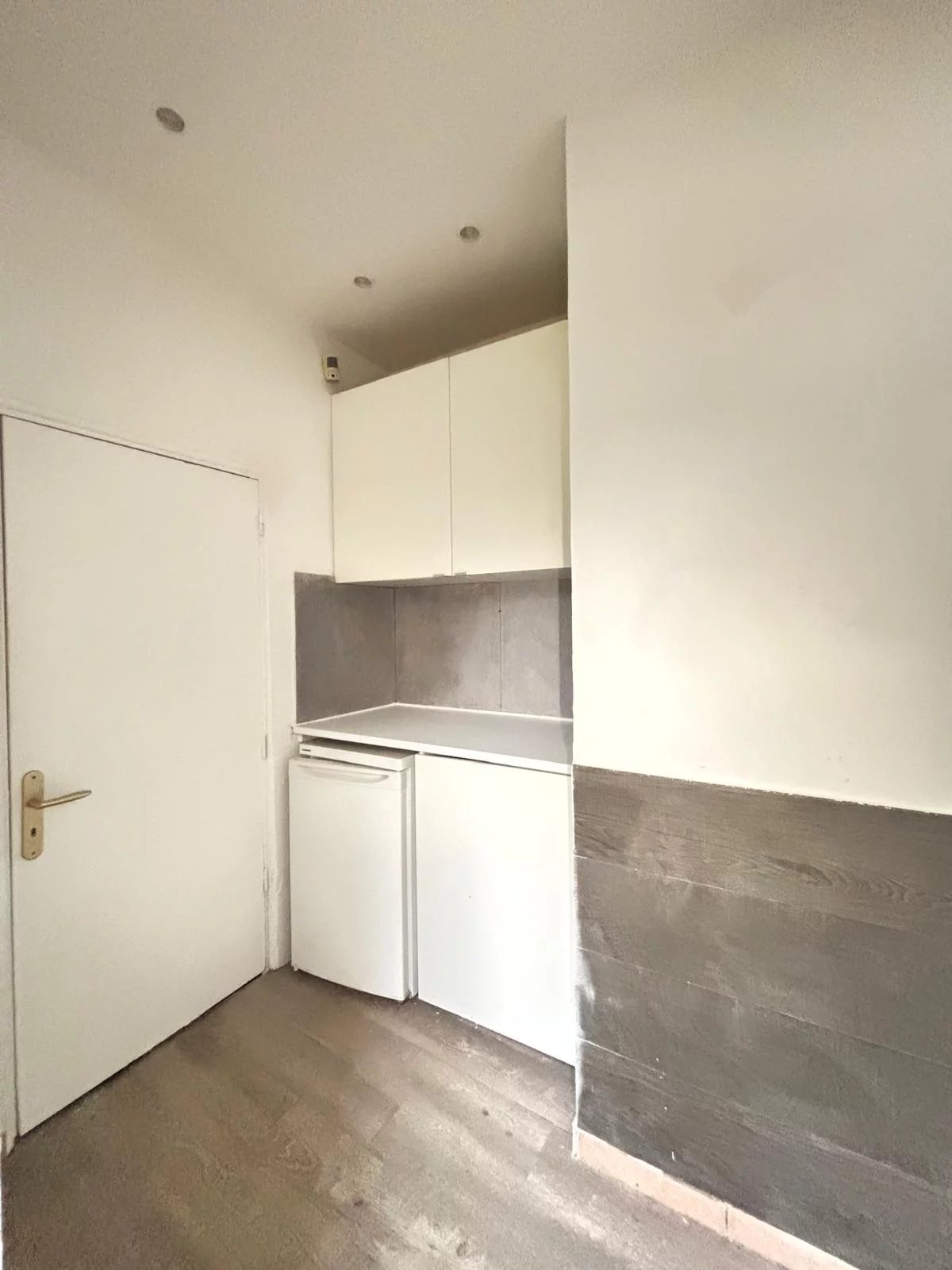 Local commercial - Image Array