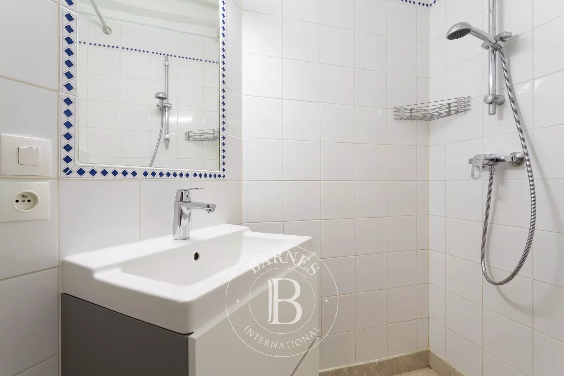 Daire Paris 3ème - picture 8