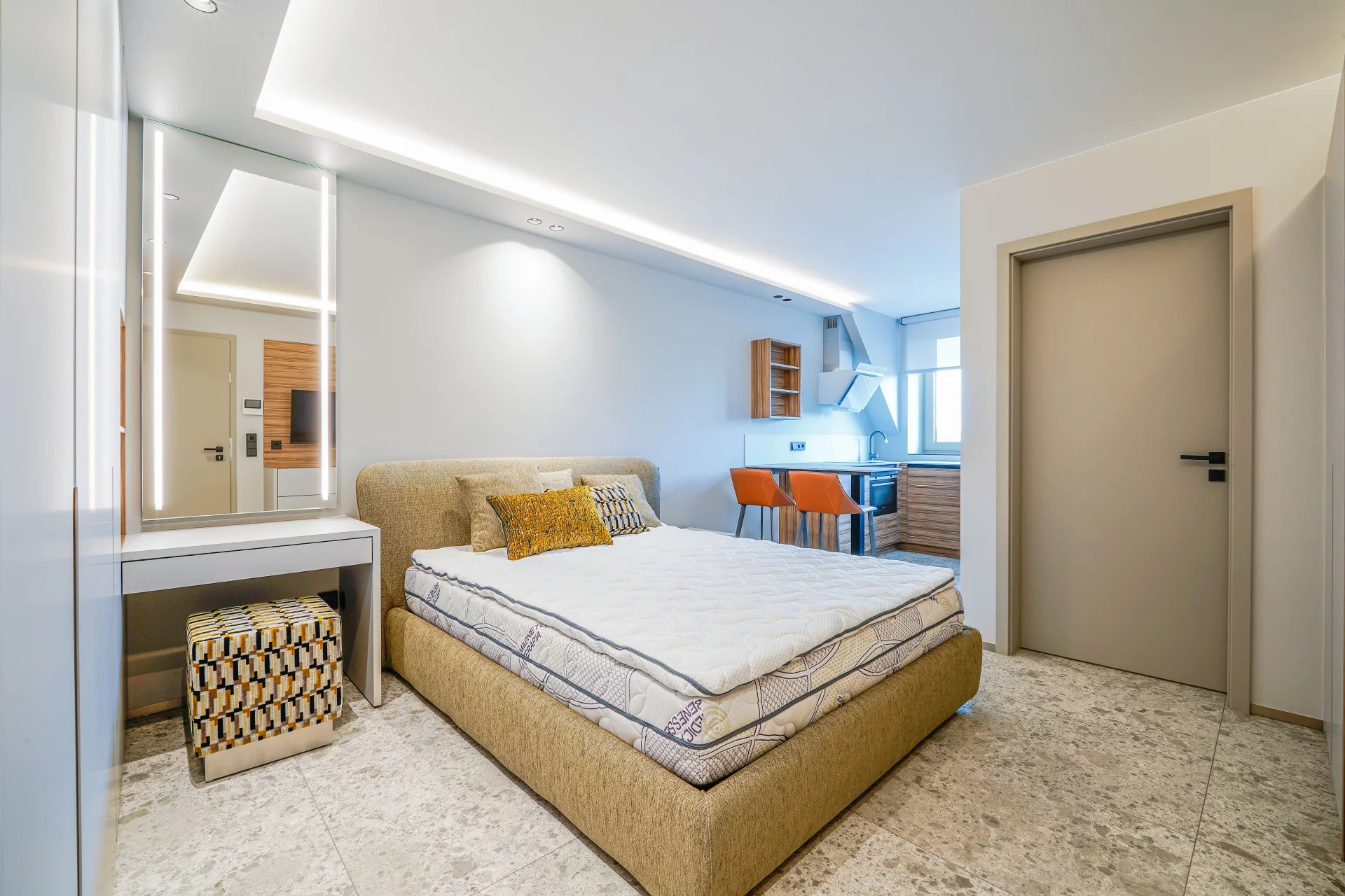 BCozy, a 12 studio Residence