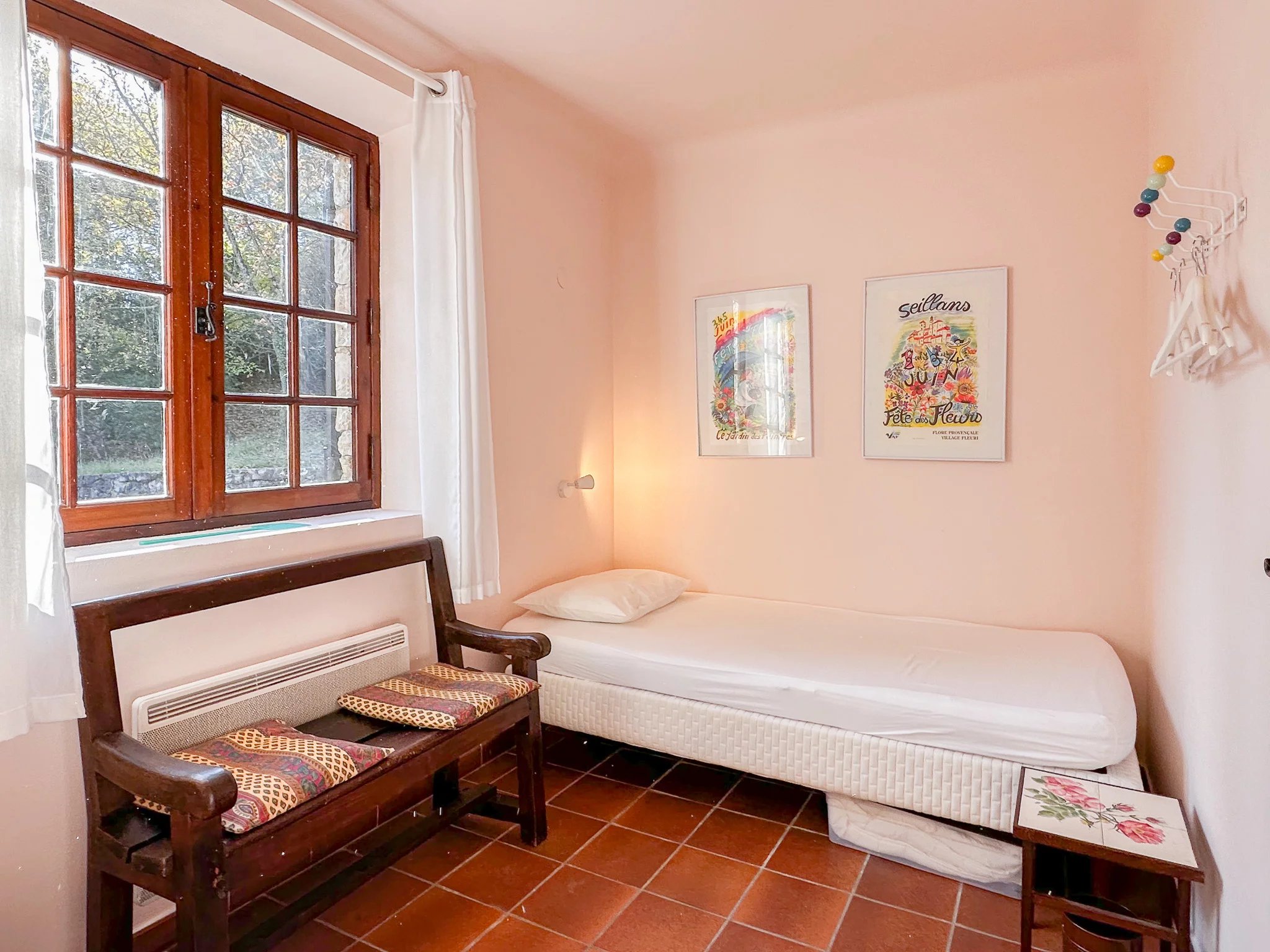 Charmante maison en pierre avec piscine à Seillans