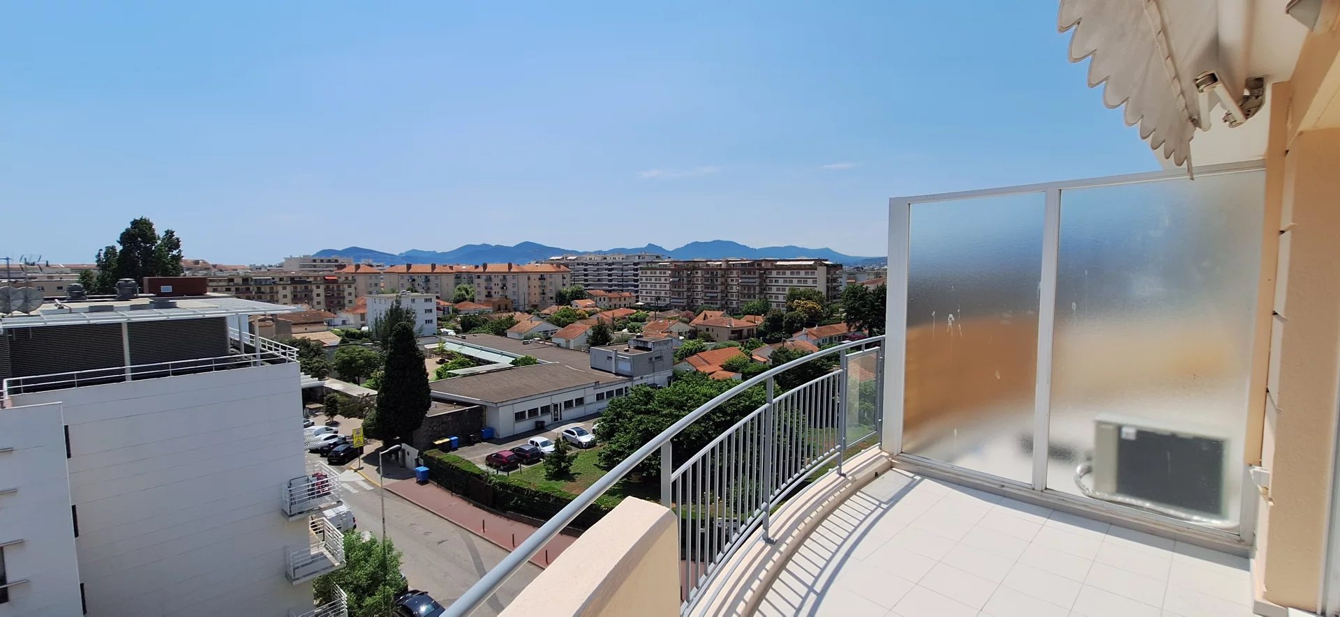 Продажа Квартира Cannes-la-Bocca Centre Ville