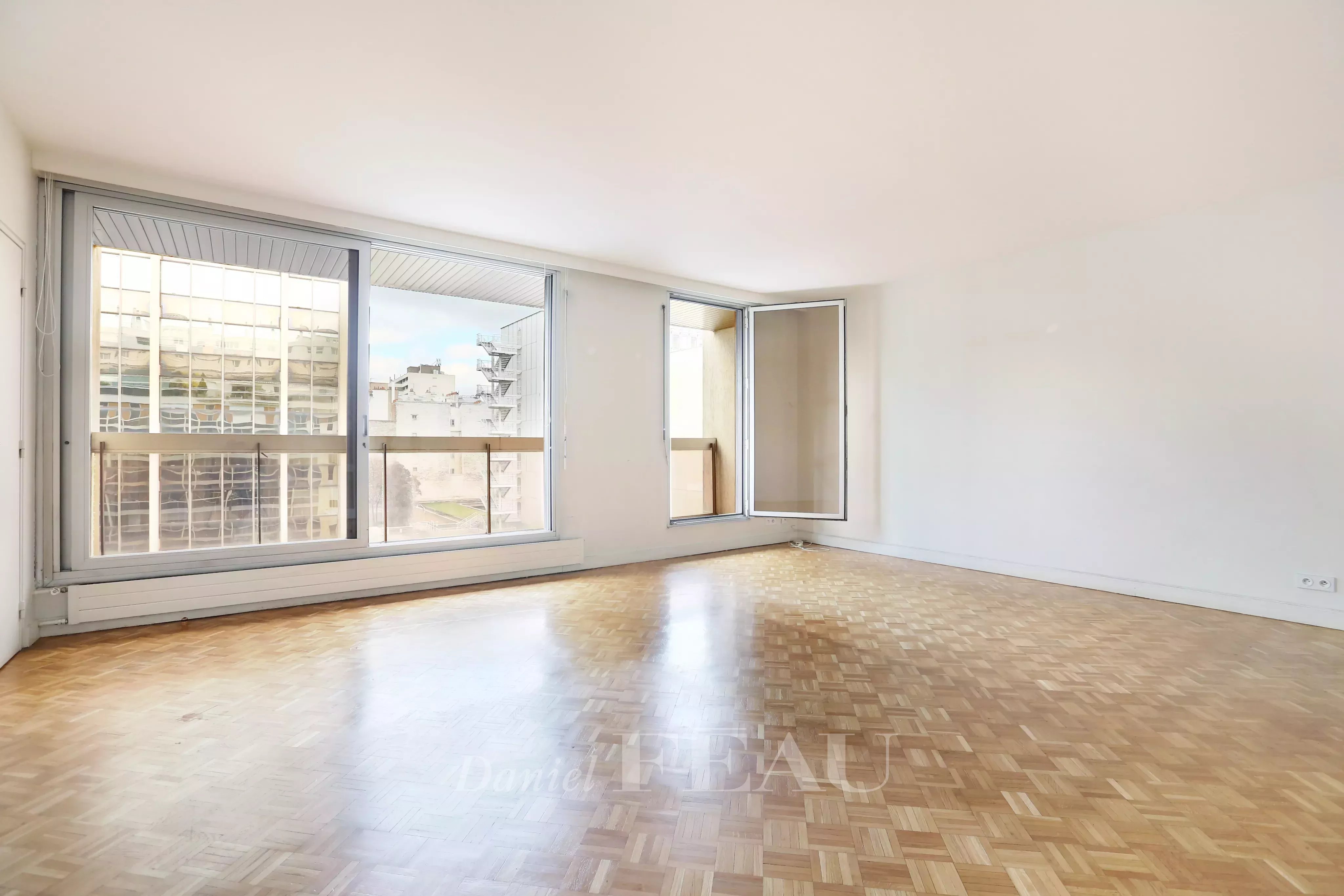 Sale Apartment Paris 15th