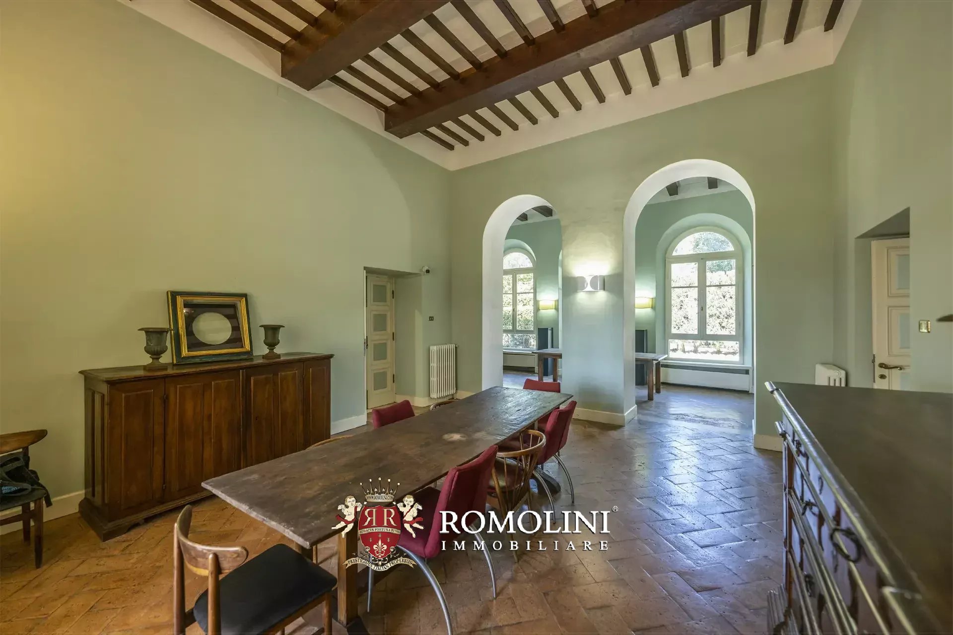 8 Bedroom Villa/Townhouse's Image 31