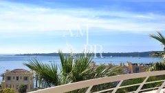 Cannes Pointe Palm Beach - 3-room flat 64 m2 - Sea view - High floor — photo 1 of 7