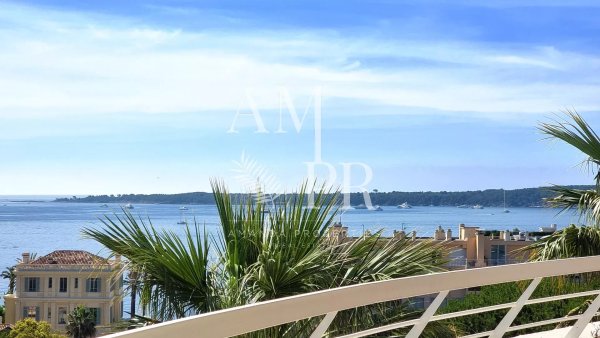 Cannes Pointe Palm Beach - 3-room flat 64 m2 - Sea view - High floor — photo 1