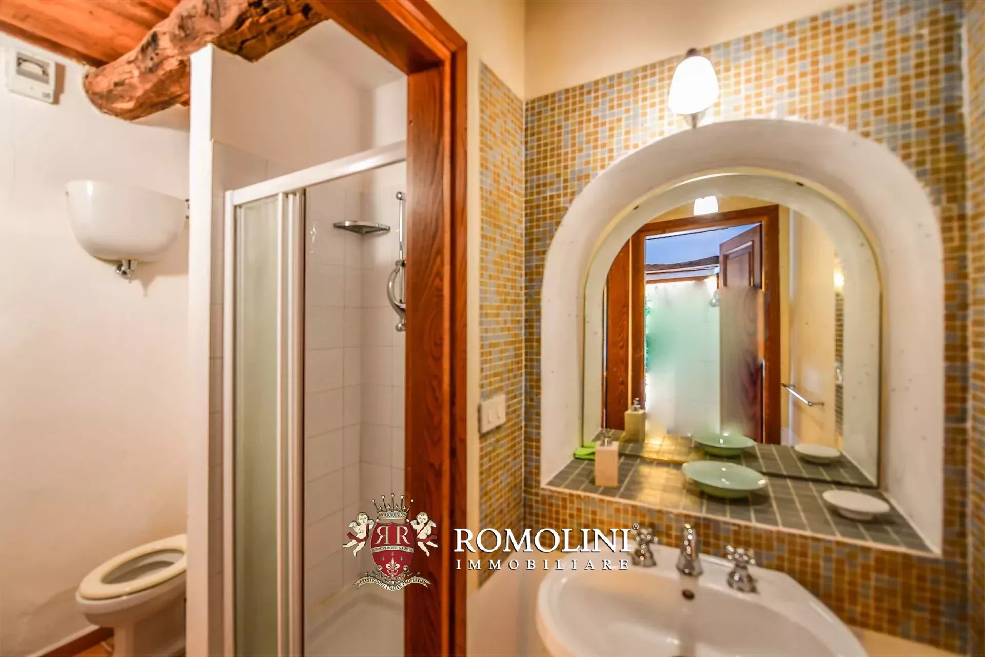 8 Bedroom Villa/Townhouse's Image 51