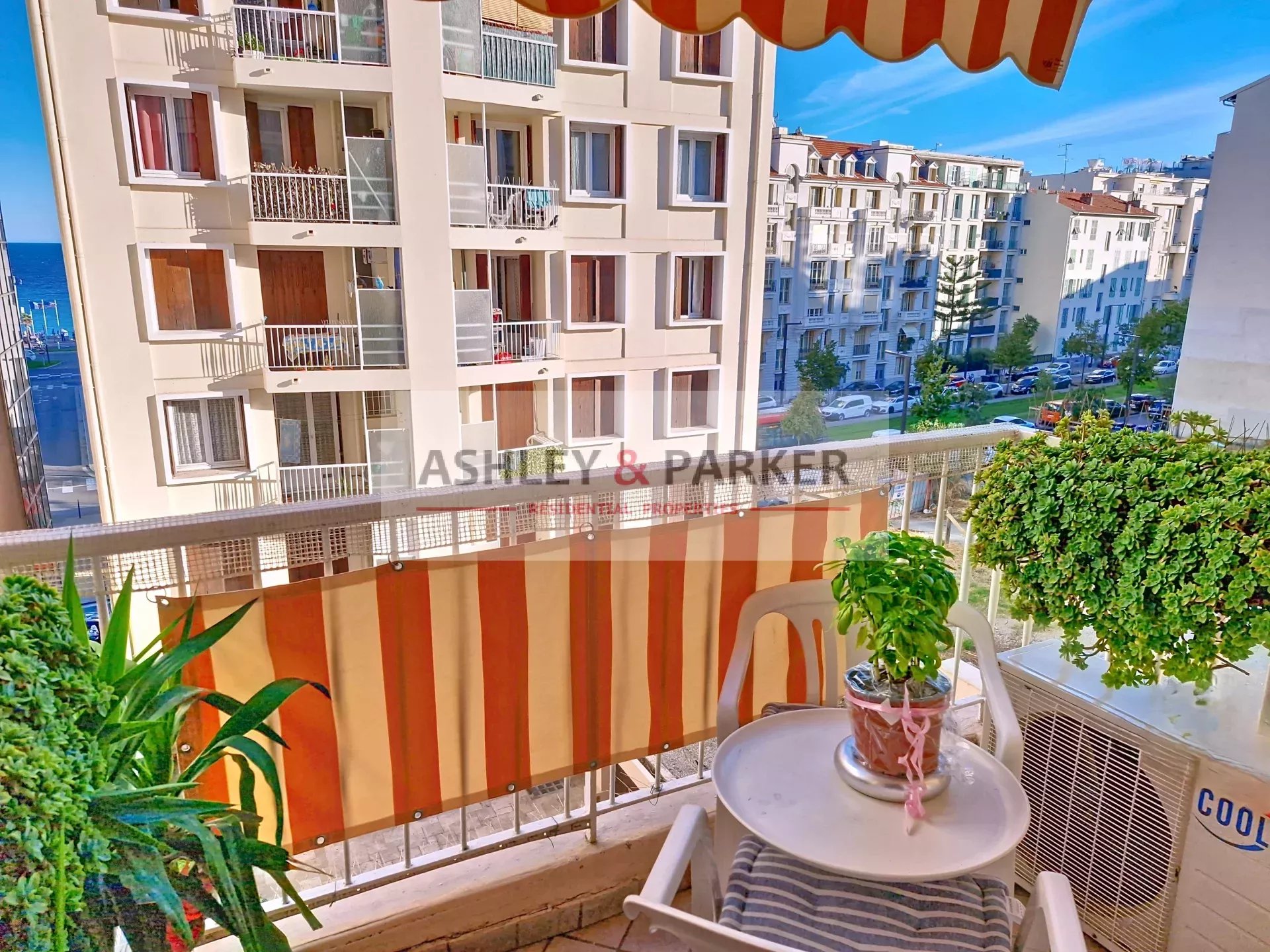 APPARTEMENT 2 PIECES - Photo 2