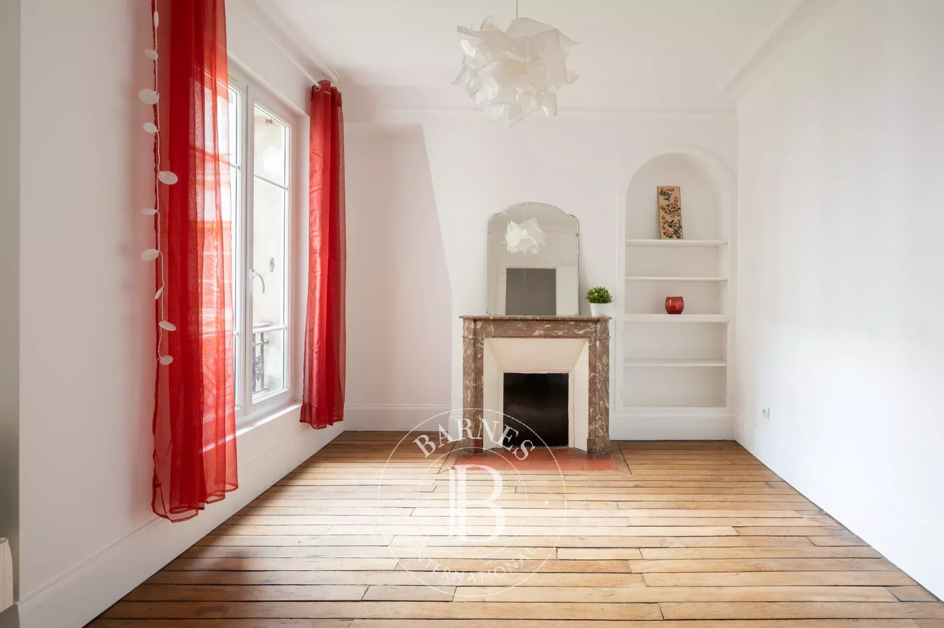 Daire Paris 18ème - picture 4