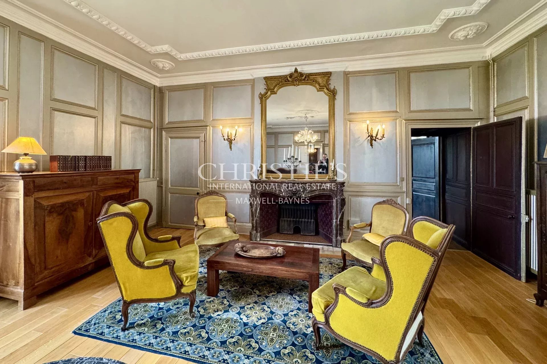 10 Bedroom Chateau's Image 9
