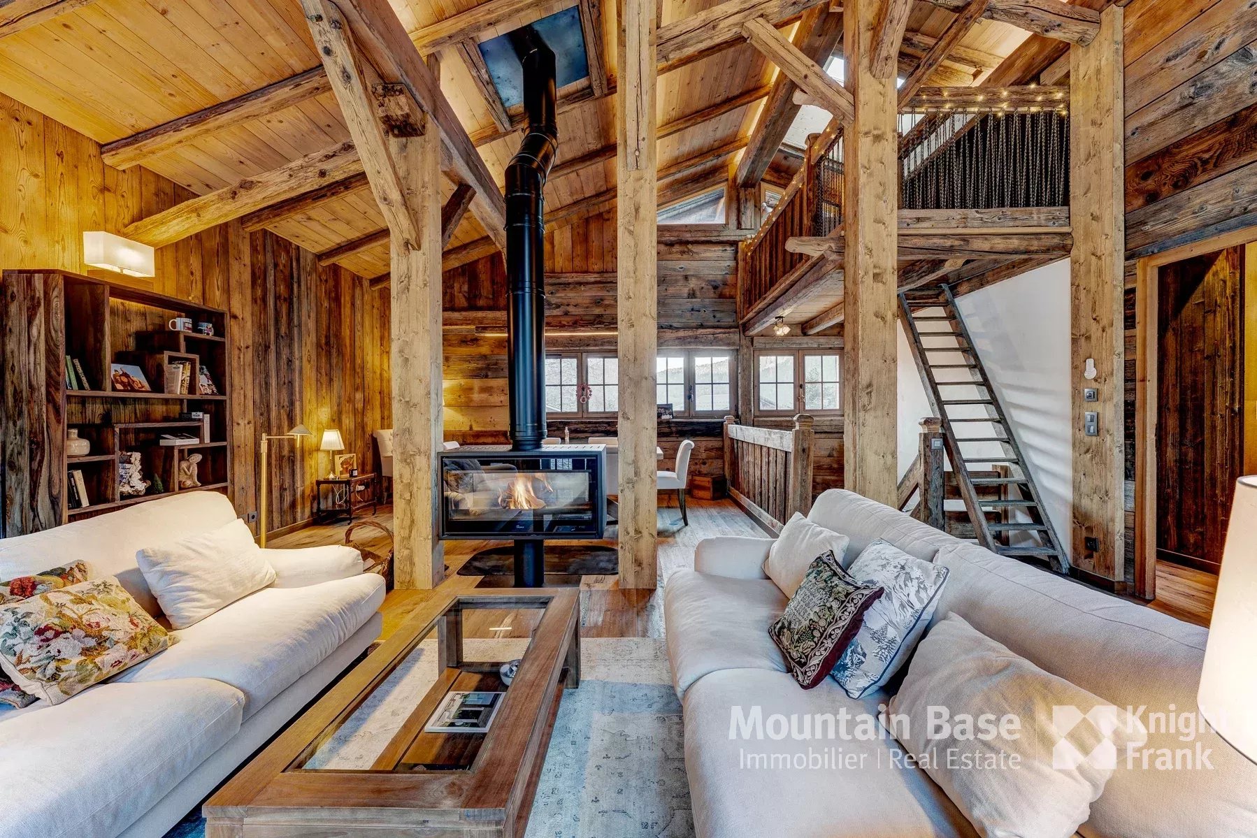 Photo of Newly renovated 4-bedroom chalet located next to the woods in the Bois Rond area of Taconnaz.