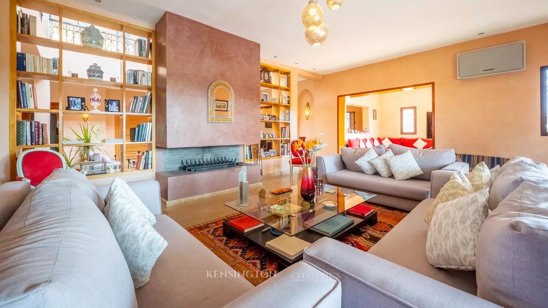 5 Bedroom Villa/Townhouse's Image 7