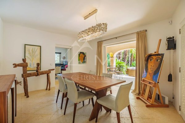 Luxury Sea View Villa for Sale in Grimaud | Family Estate French Riviera — photo 4
