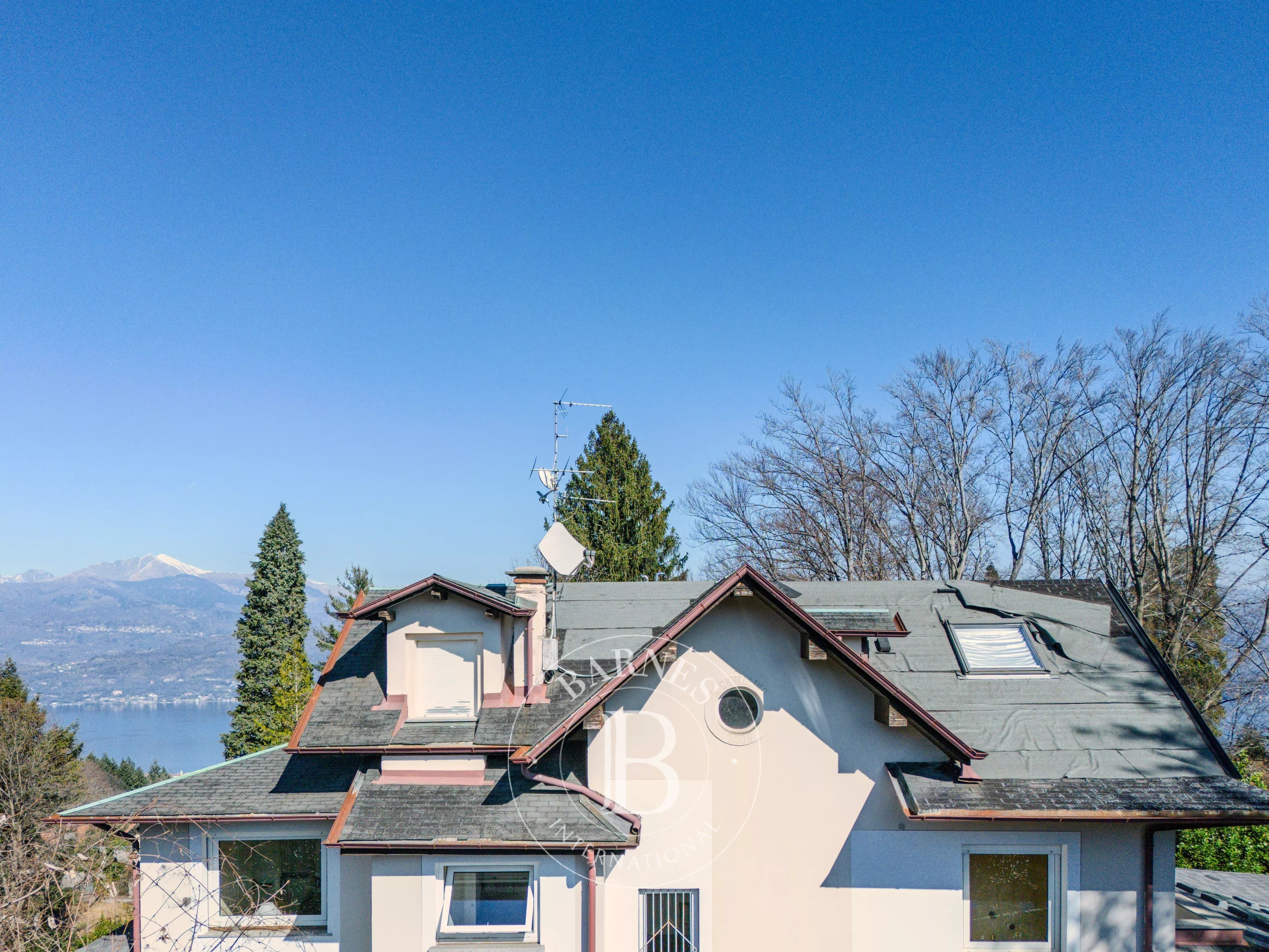 Le Bijou : Villa de Luxe Moderne avec Spa sur le Lac Majeur