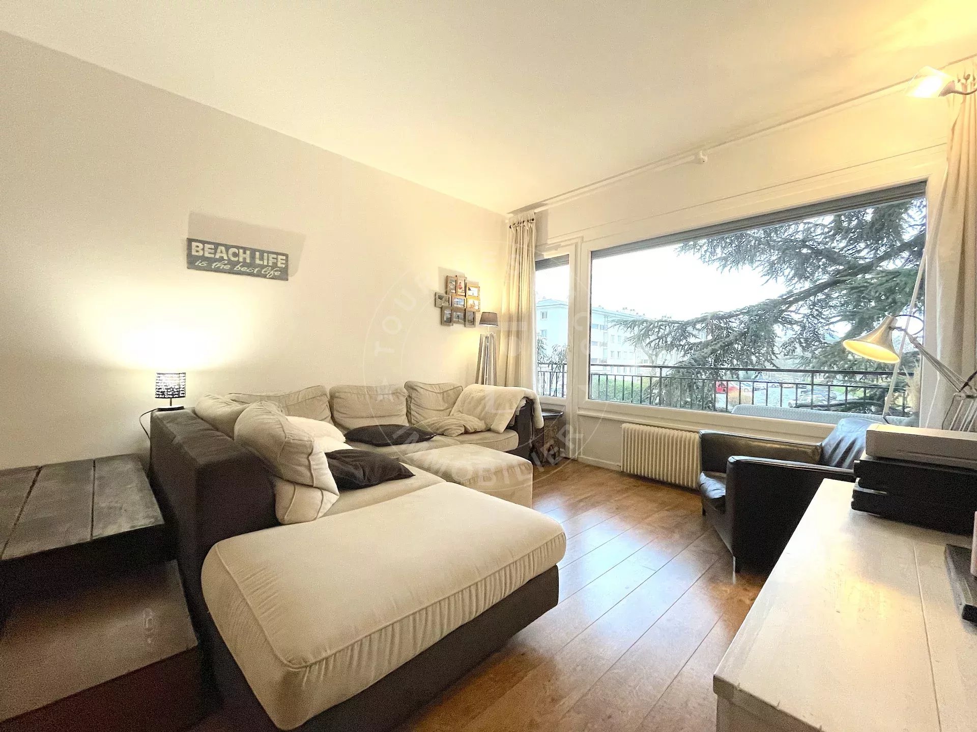 Agence immobilière de 