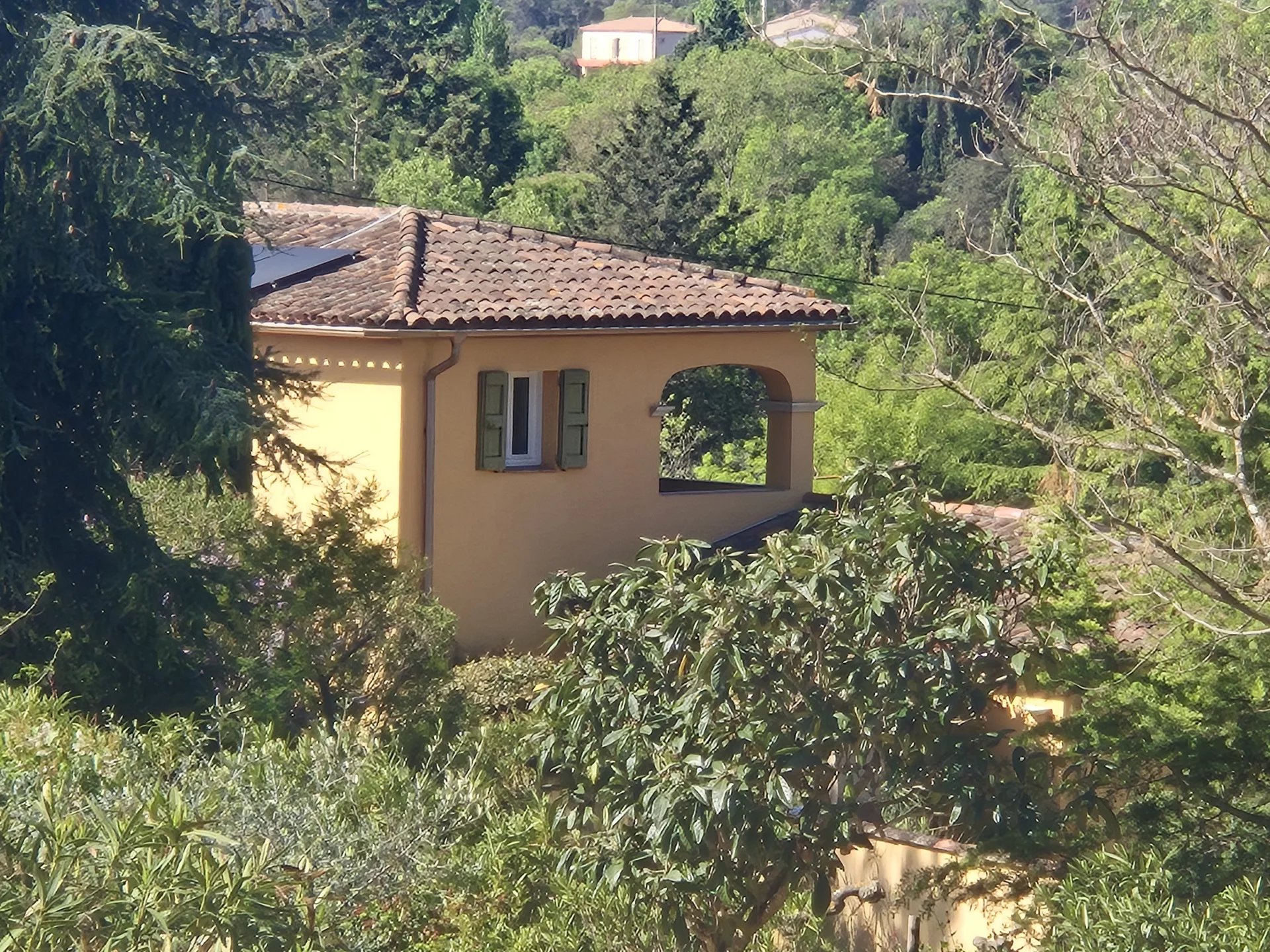 COTIGNAC TRES BELLE VILLA AVEC OLIVERAIE