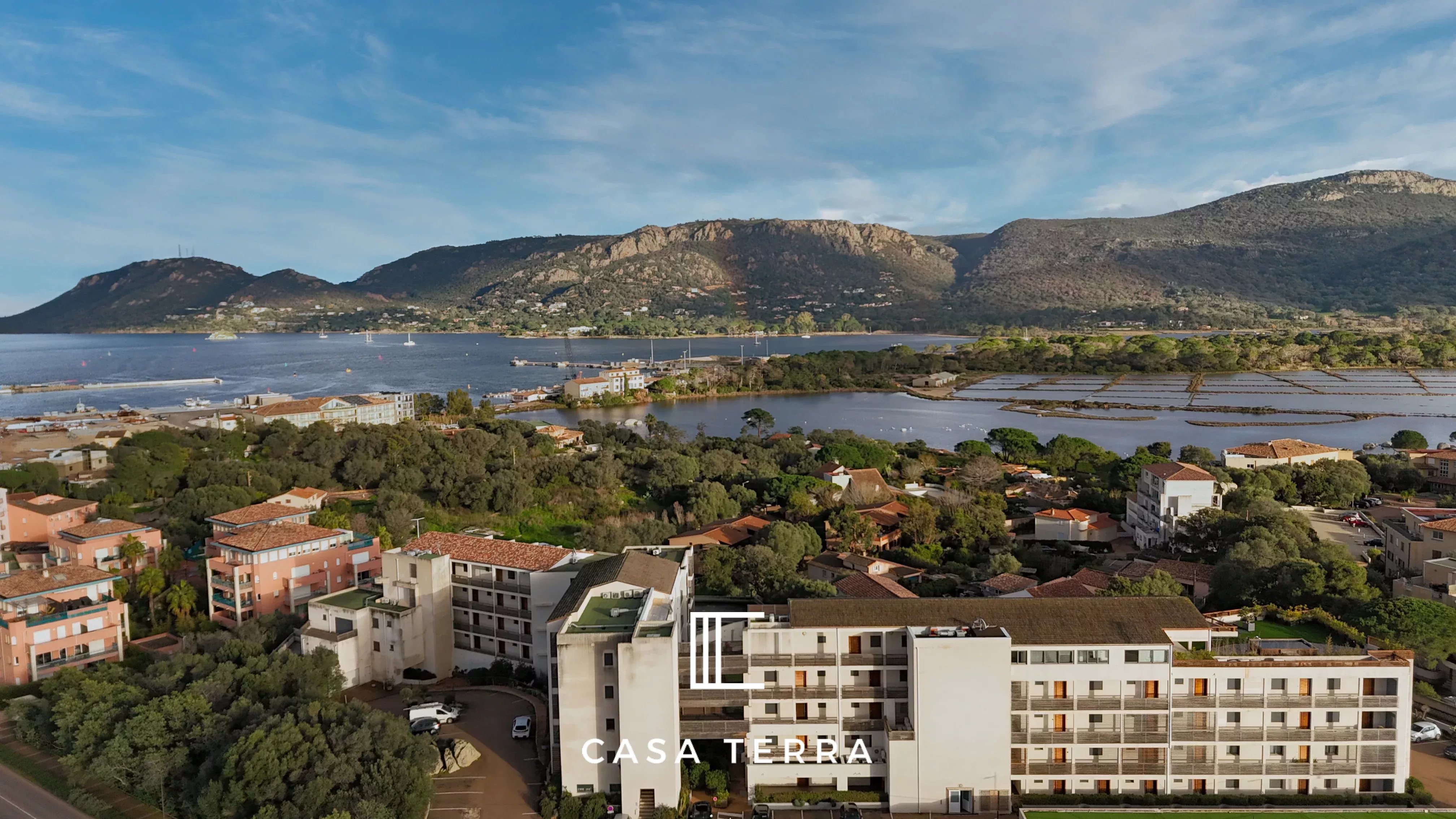 BIANCU - Appartement T3 meublé avec terrasse et garage / Port de Porto-Vecchio - Photo 2